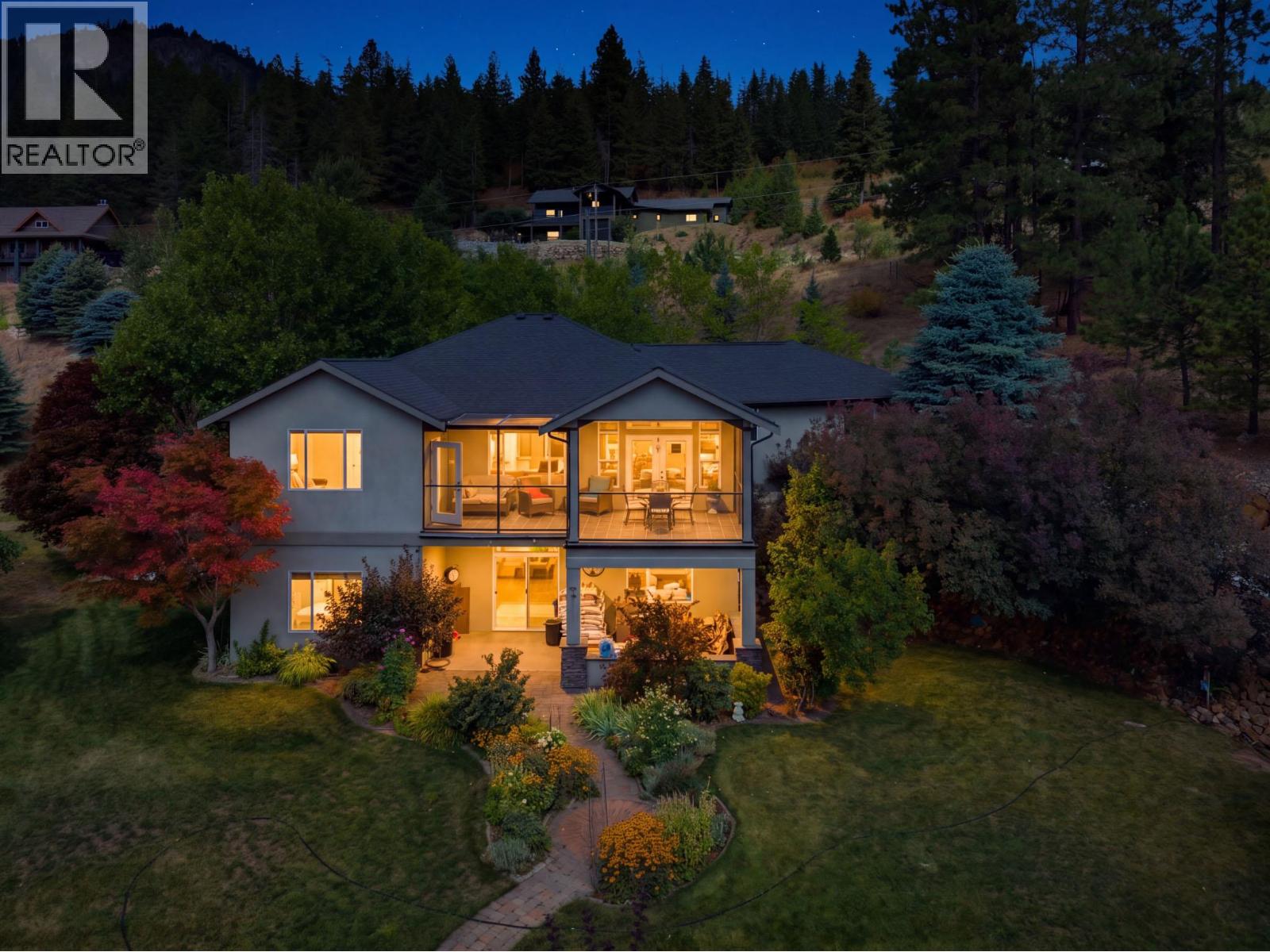 2708 Sunridge Place, Tappen, British Columbia  V0E 2X3 - Photo 6 - 10399675