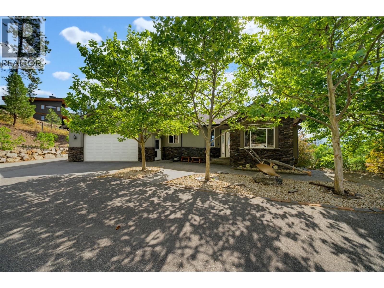 2708 Sunridge Place, Tappen, British Columbia  V0E 2X3 - Photo 66 - 10399675