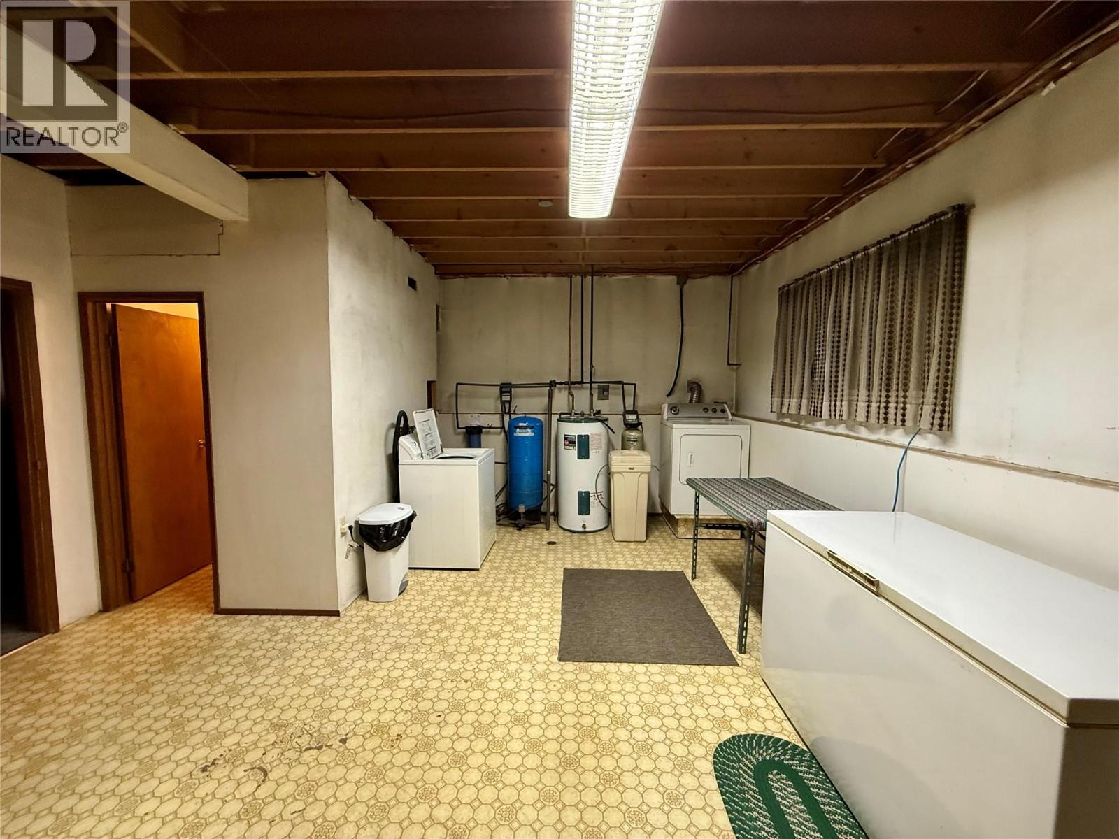 6801 Hillside Drive, Sparwood, British Columbia  V0B 2G3 - Photo 21 - 10400002