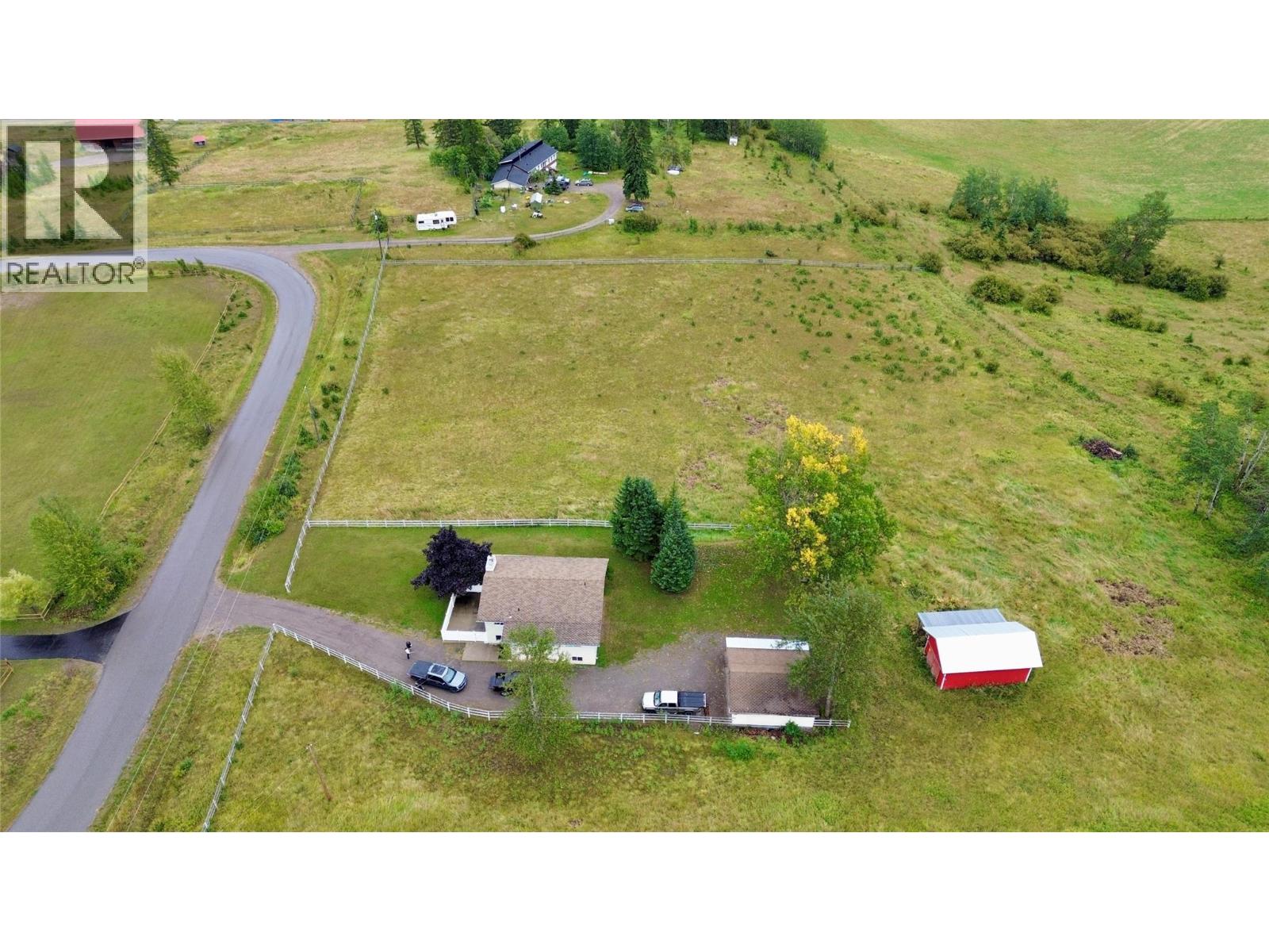 6801 Hillside Drive, Sparwood, British Columbia  V0B 2G3 - Photo 7 - 10400002