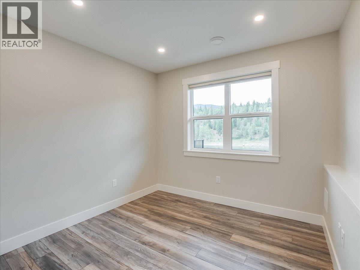 8305 Old Waneta Road, Trail, British Columbia  V1R 4W9 - Photo 21 - 10400044