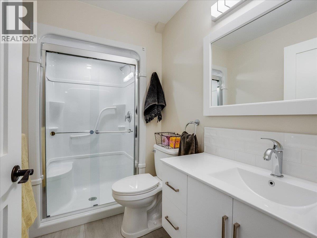 8305 Old Waneta Road, Trail, British Columbia  V1R 4W9 - Photo 22 - 10400044