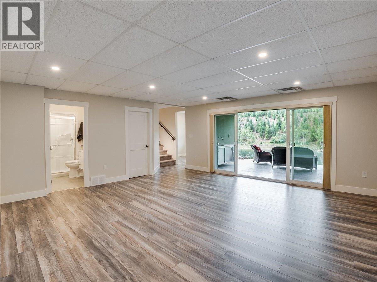 8305 Old Waneta Road, Trail, British Columbia  V1R 4W9 - Photo 24 - 10400044