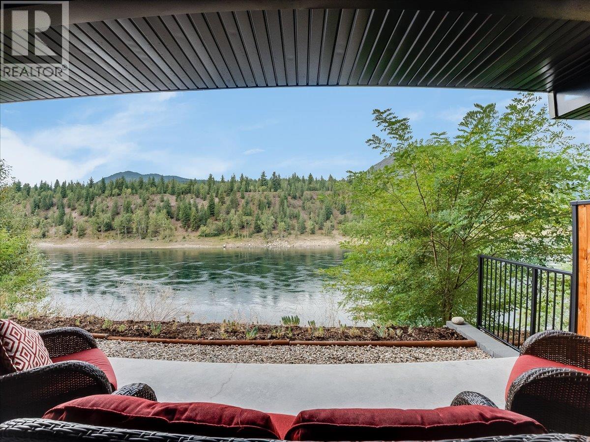 8305 Old Waneta Road, Trail, British Columbia  V1R 4W9 - Photo 28 - 10400044