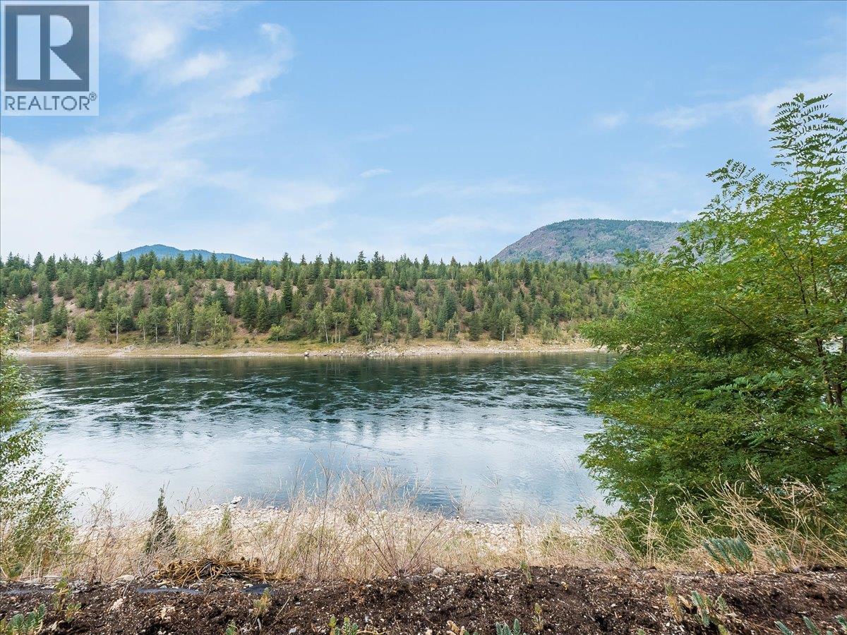 8305 Old Waneta Road, Trail, British Columbia  V1R 4W9 - Photo 31 - 10400044