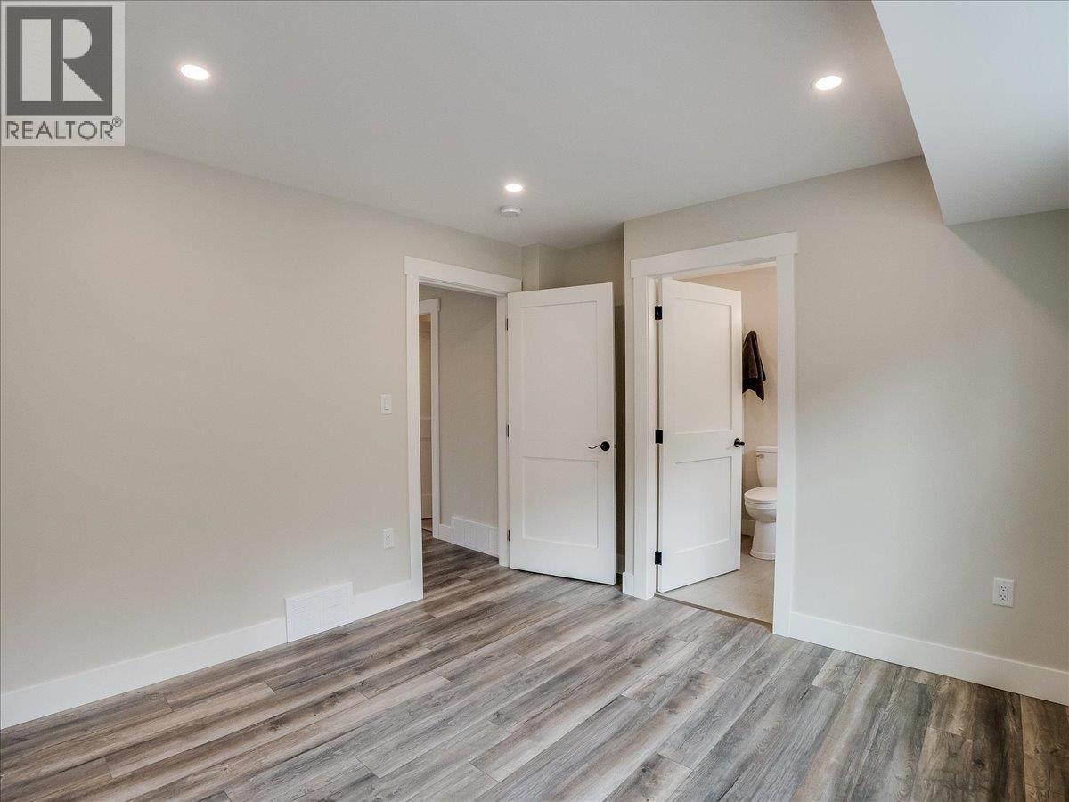 8305 Old Waneta Road, Trail, British Columbia  V1R 4W9 - Photo 45 - 10400044