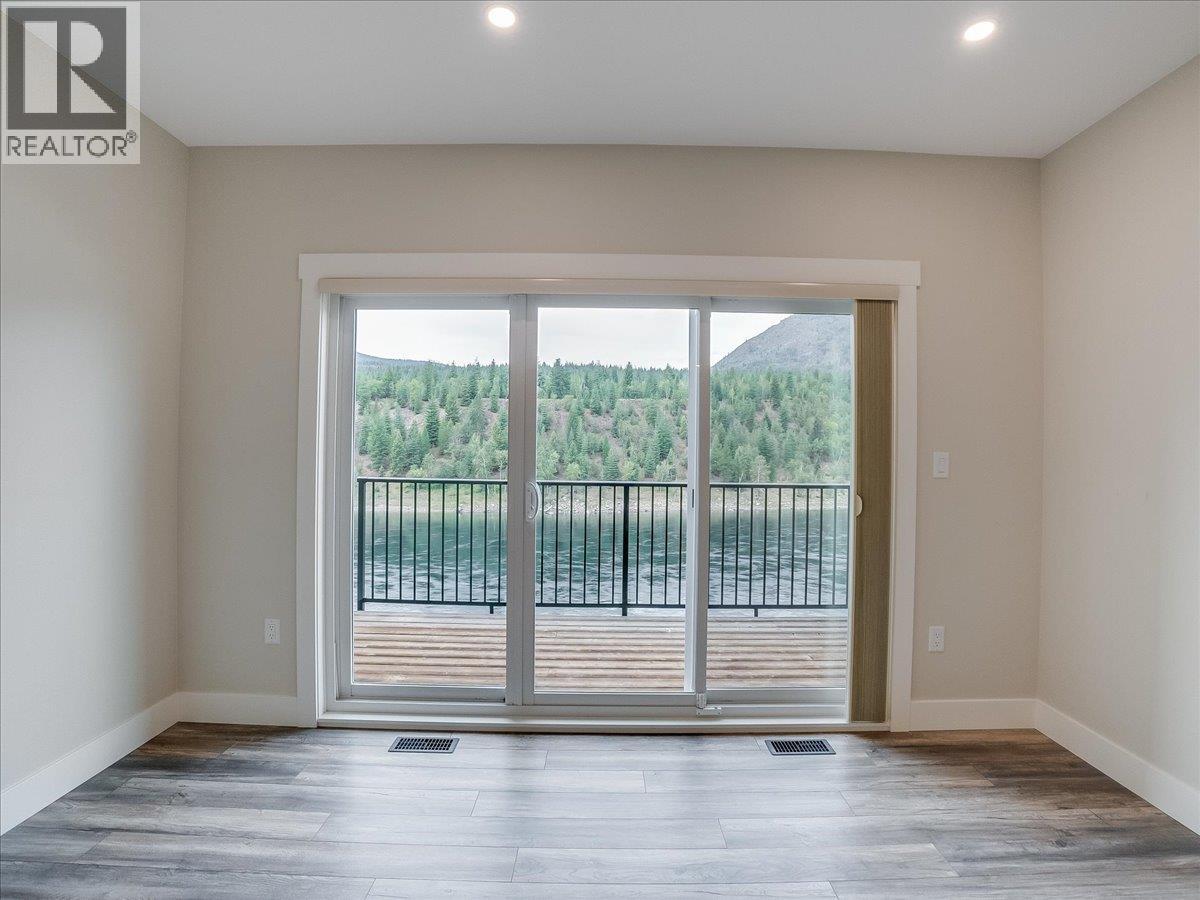 8305 Old Waneta Road, Trail, British Columbia  V1R 4W9 - Photo 48 - 10400044