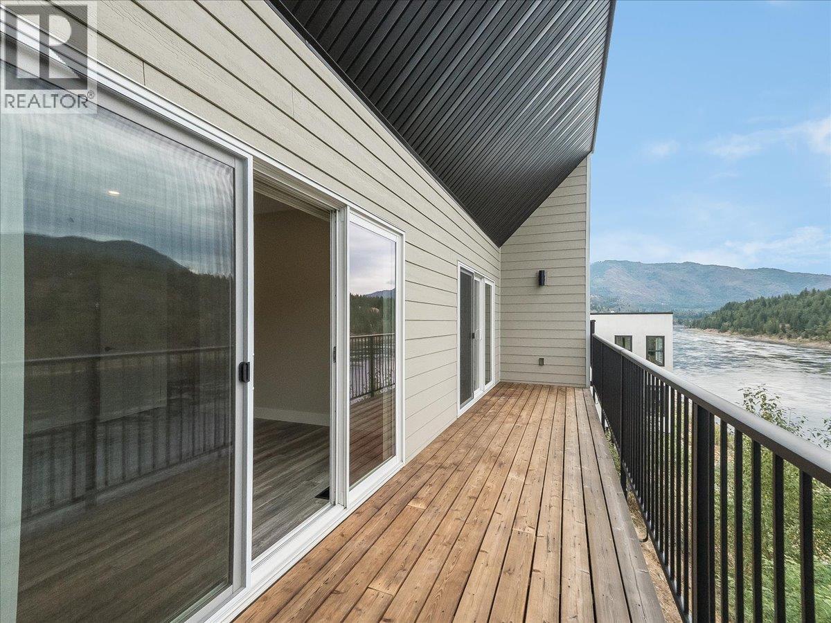 8305 Old Waneta Road, Trail, British Columbia  V1R 4W9 - Photo 53 - 10400044