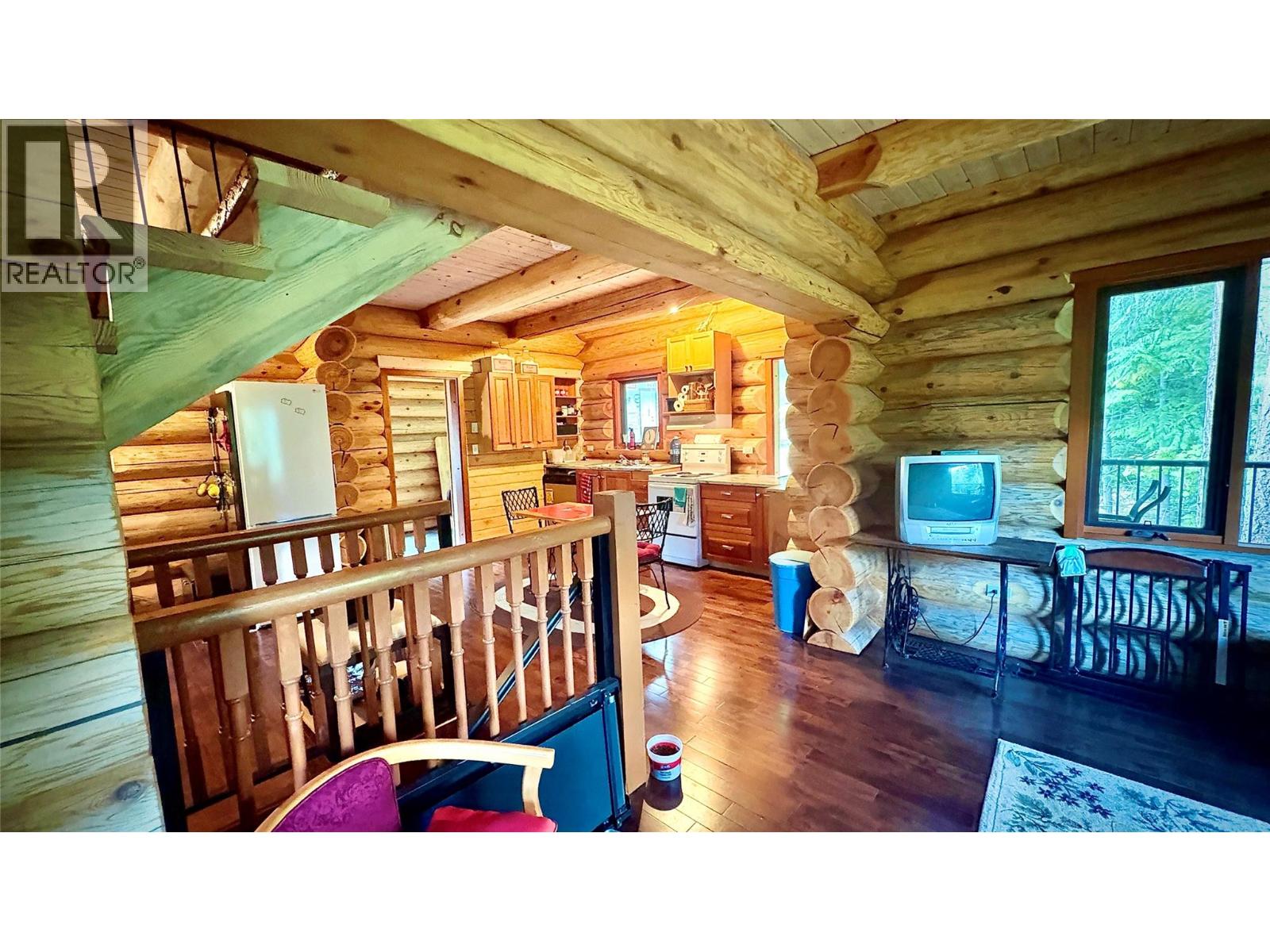 879 Lewis Road, Harrop, British Columbia  V1L 6P7 - Photo 7 - 10399884