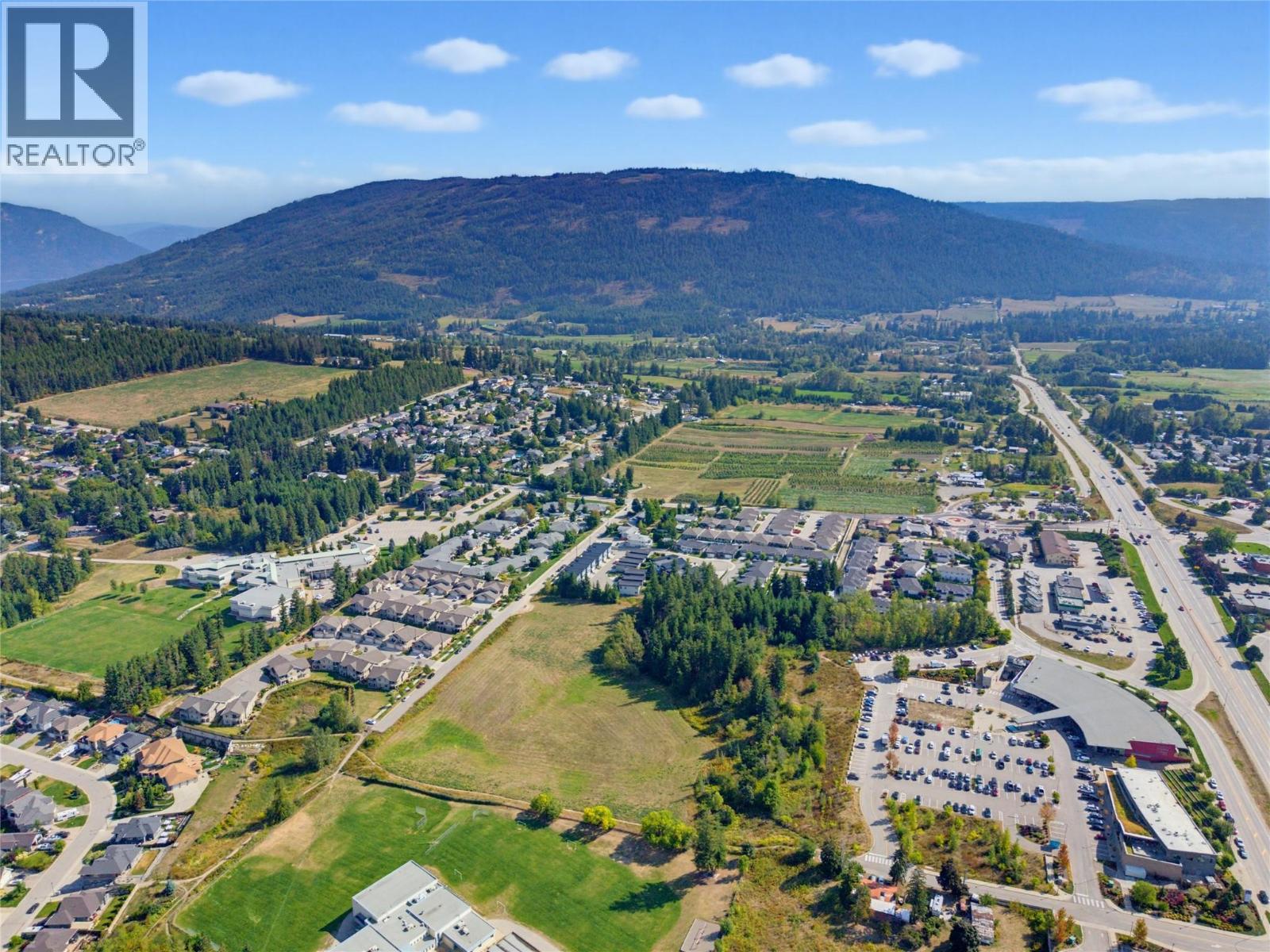 2690 & 2580 15 Avenue Ne, Salmon Arm, British Columbia  V1E 2B6 - Photo 3 - 10399070