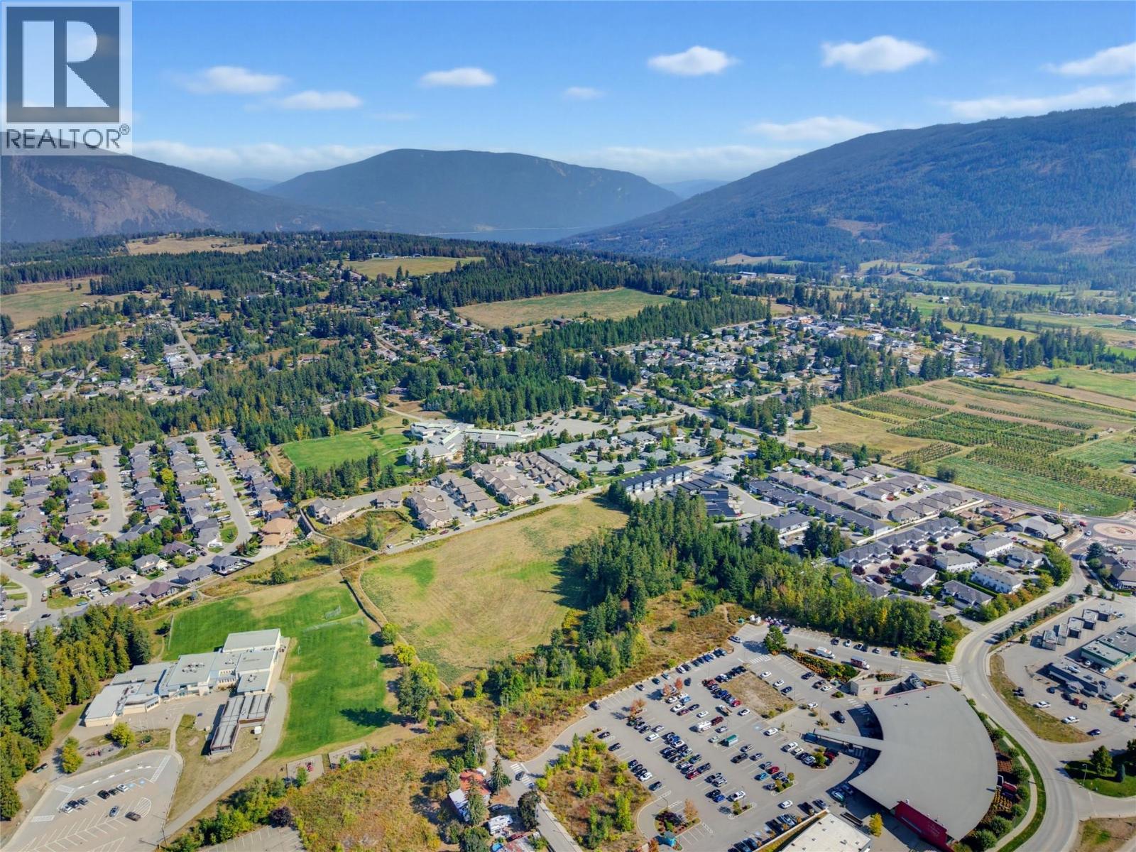2690 & 2580 15 Avenue Ne, Salmon Arm, British Columbia  V1E 2B6 - Photo 4 - 10399070