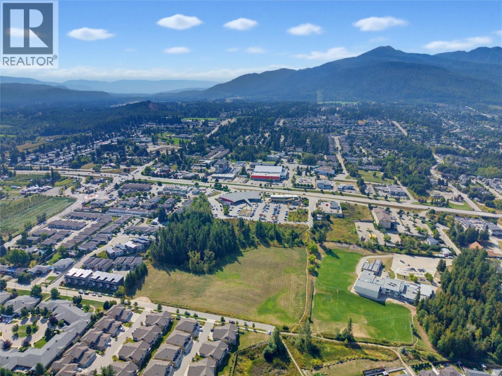 2690 & 2580 15 Avenue Ne, Salmon Arm, British Columbia  V1E 2B6 - Photo 9 - 10399070