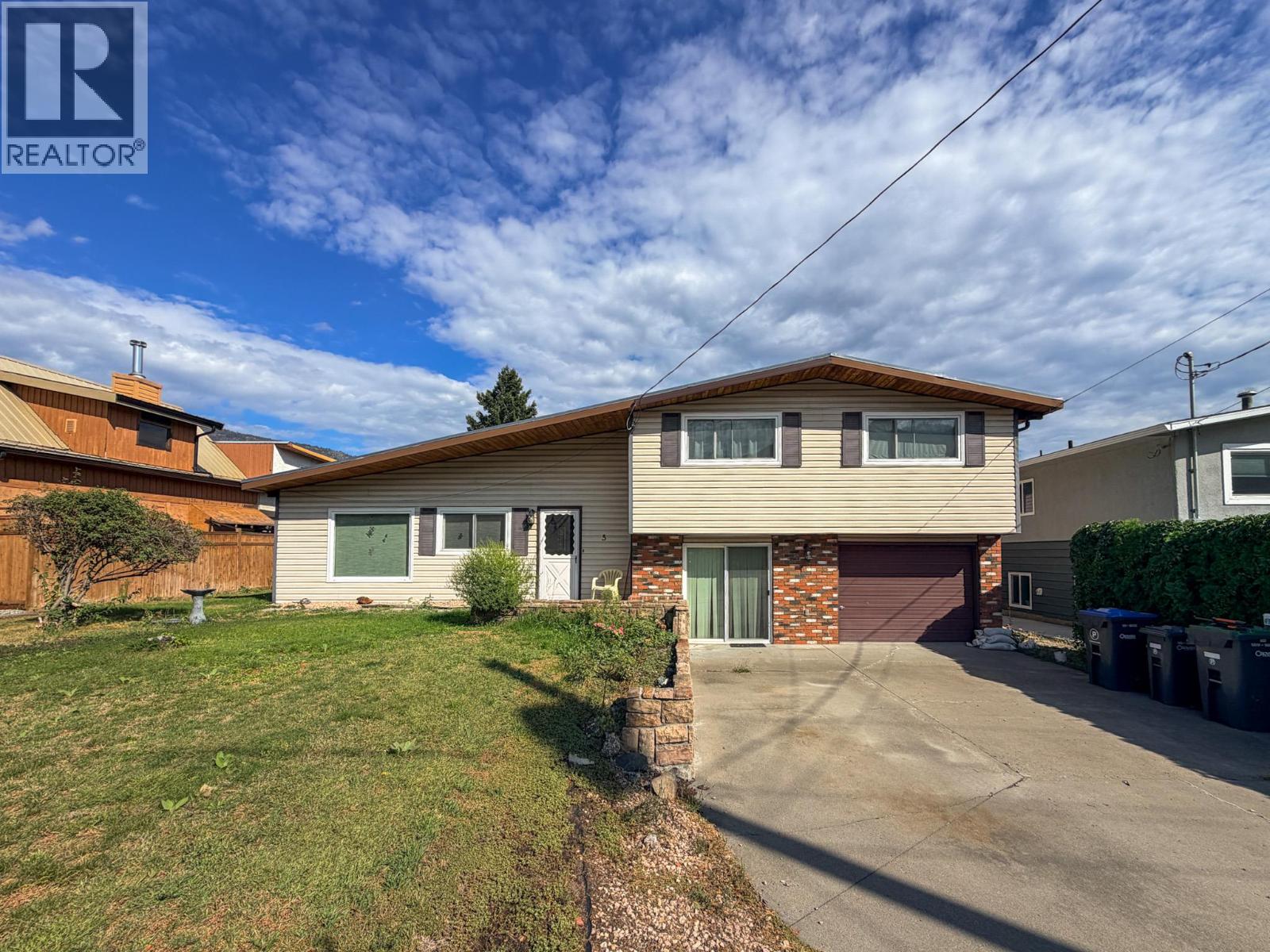 5 Killdeer Place, Osoyoos, British Columbia  V0H 1V5 - Photo 1 - 10400011