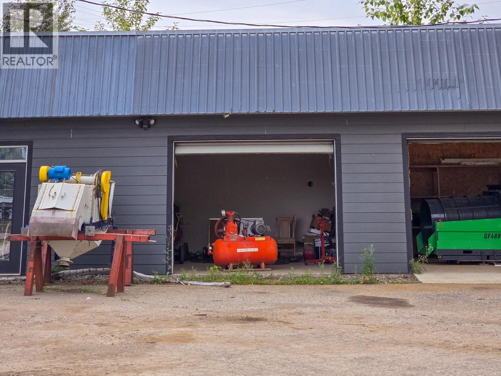 1660 Shuswap Avenue, Lumby, British Columbia  V0E 2G7 - Photo 17 - 10399755