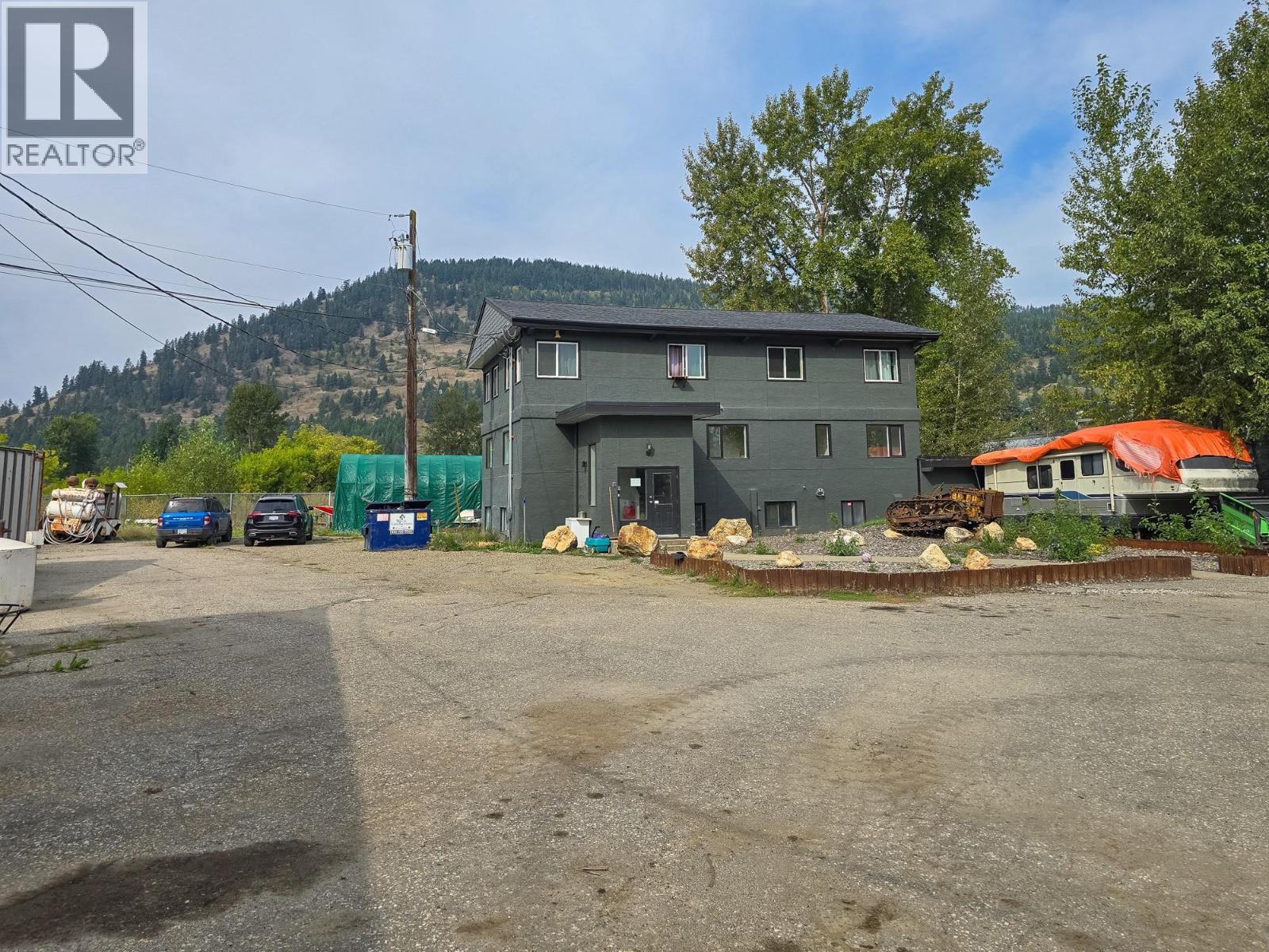 1660 Shuswap Avenue, Lumby, British Columbia  V0E 2G7 - Photo 33 - 10399755
