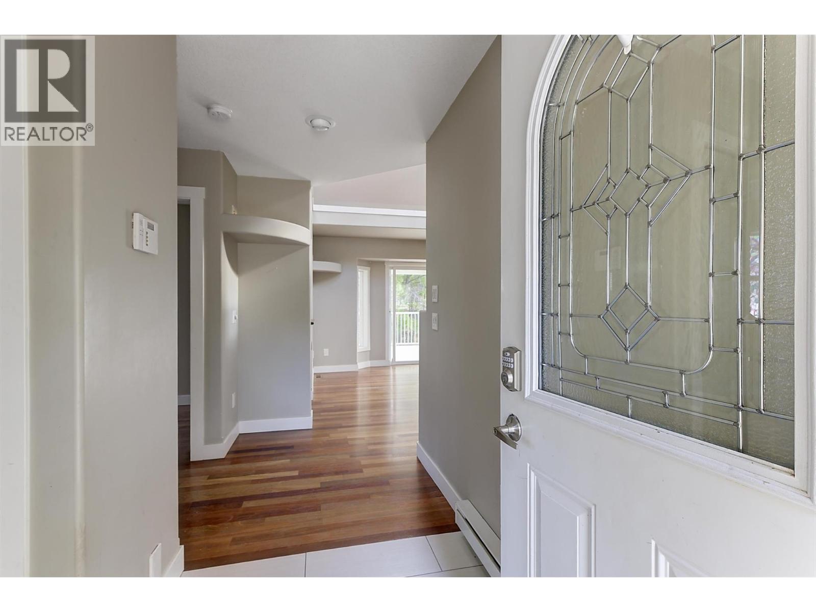674 Muir Road, Kelowna, British Columbia  V1Z 3W2 - Photo 10 - 10399655