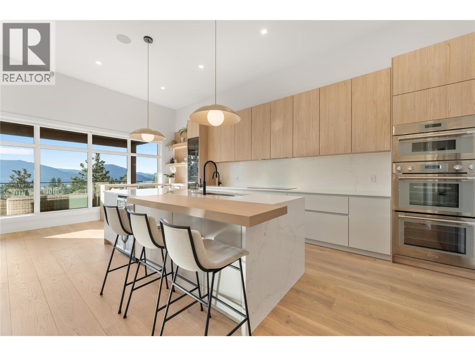 2703 Hawthorn Drive, Penticton, British Columbia  V2A 9A9 - Photo 12 - 10398865