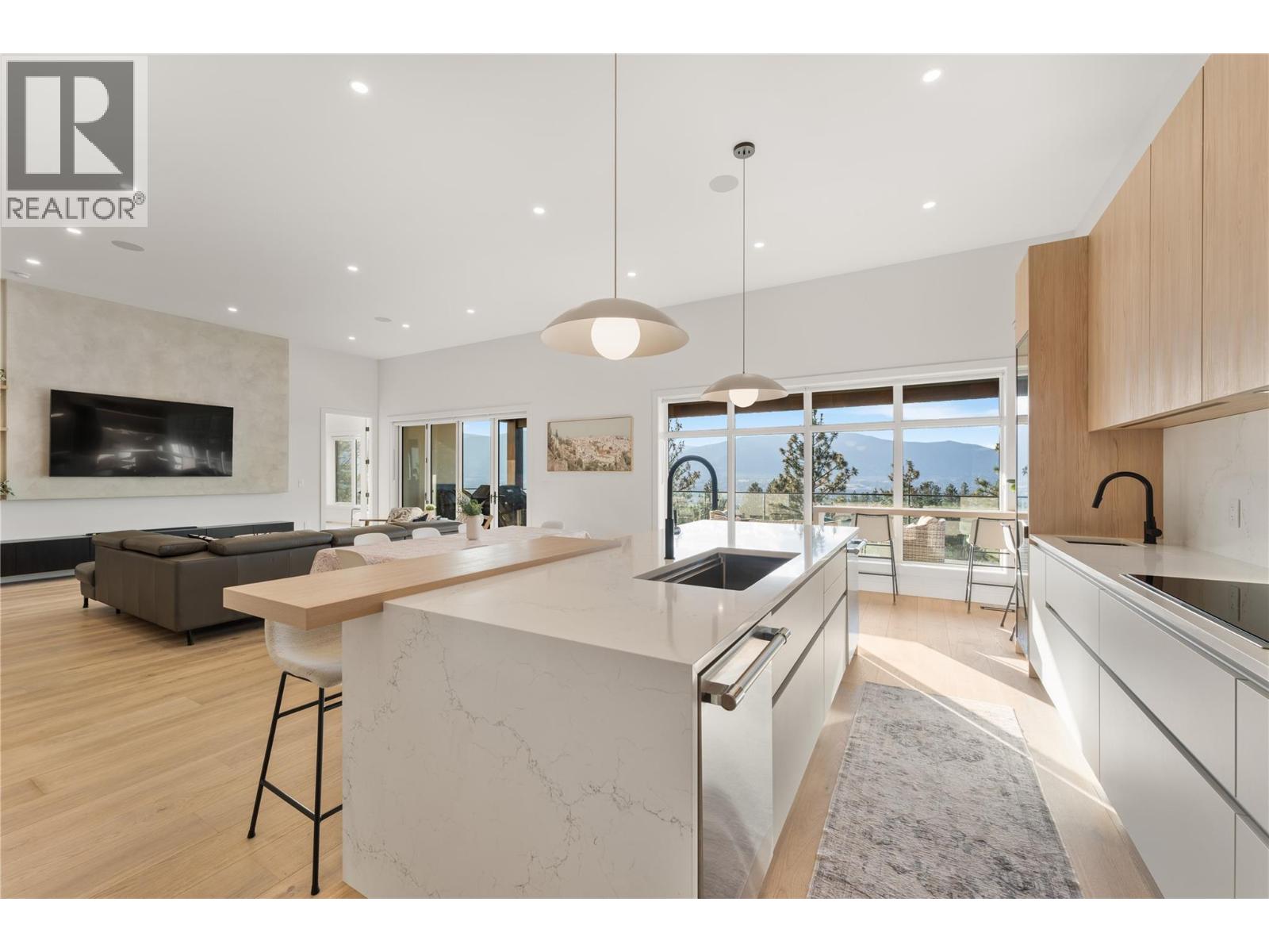 2703 Hawthorn Drive, Penticton, British Columbia  V2A 9A9 - Photo 14 - 10398865