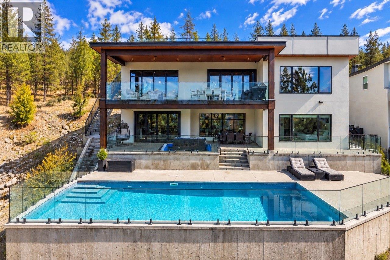 2703 Hawthorn Drive, Penticton, British Columbia  V2A 9A9 - Photo 2 - 10398865