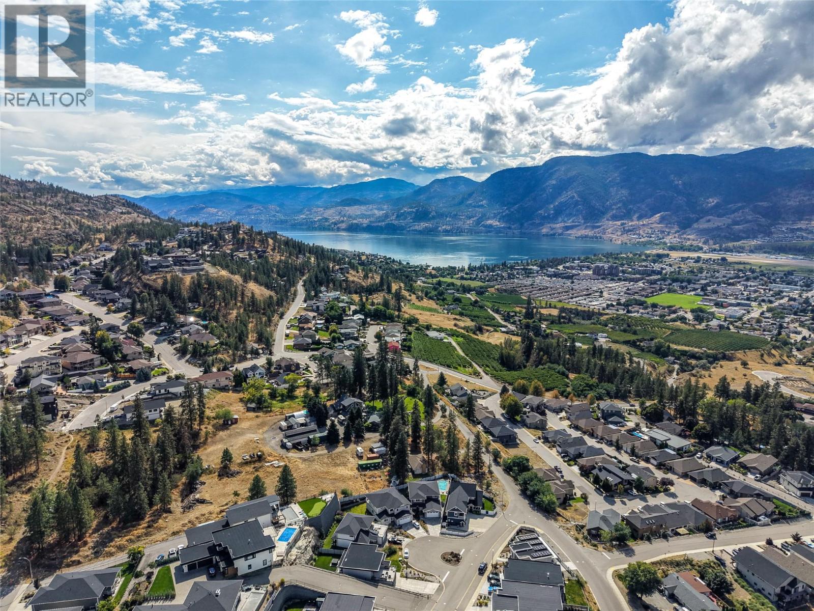 2703 Hawthorn Drive, Penticton, British Columbia  V2A 9A9 - Photo 5 - 10398865