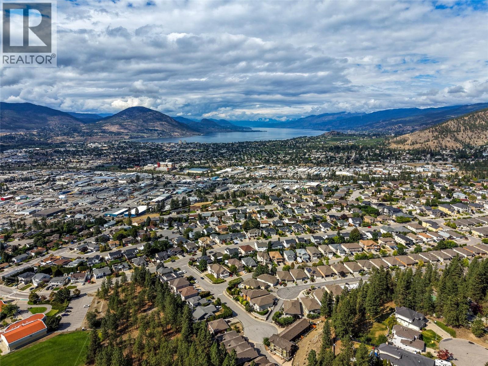 2703 Hawthorn Drive, Penticton, British Columbia  V2A 9A9 - Photo 6 - 10398865
