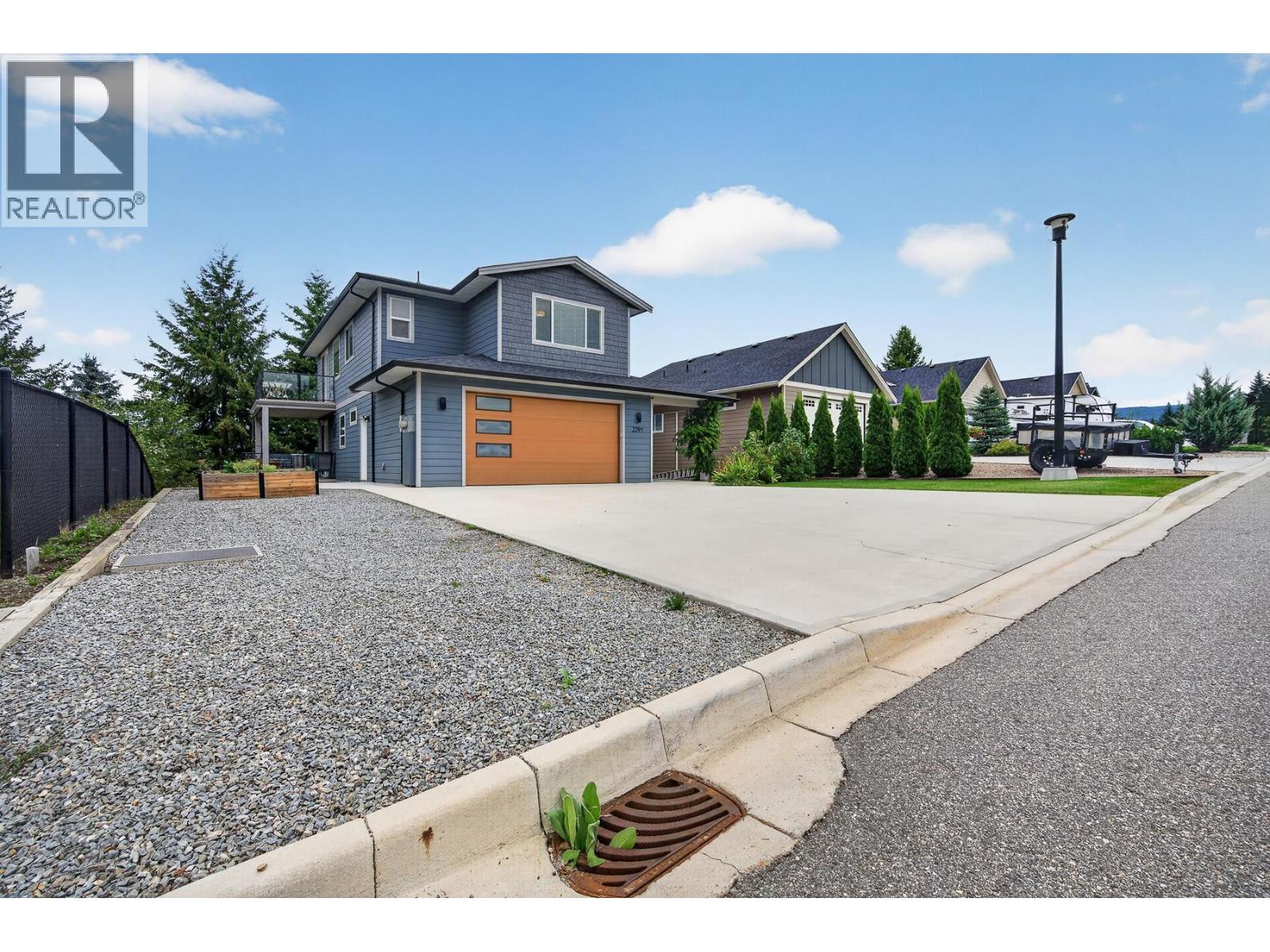 2291 4b Avenue Se, Salmon Arm, British Columbia  V1E 1K9 - Photo 3 - 10398785