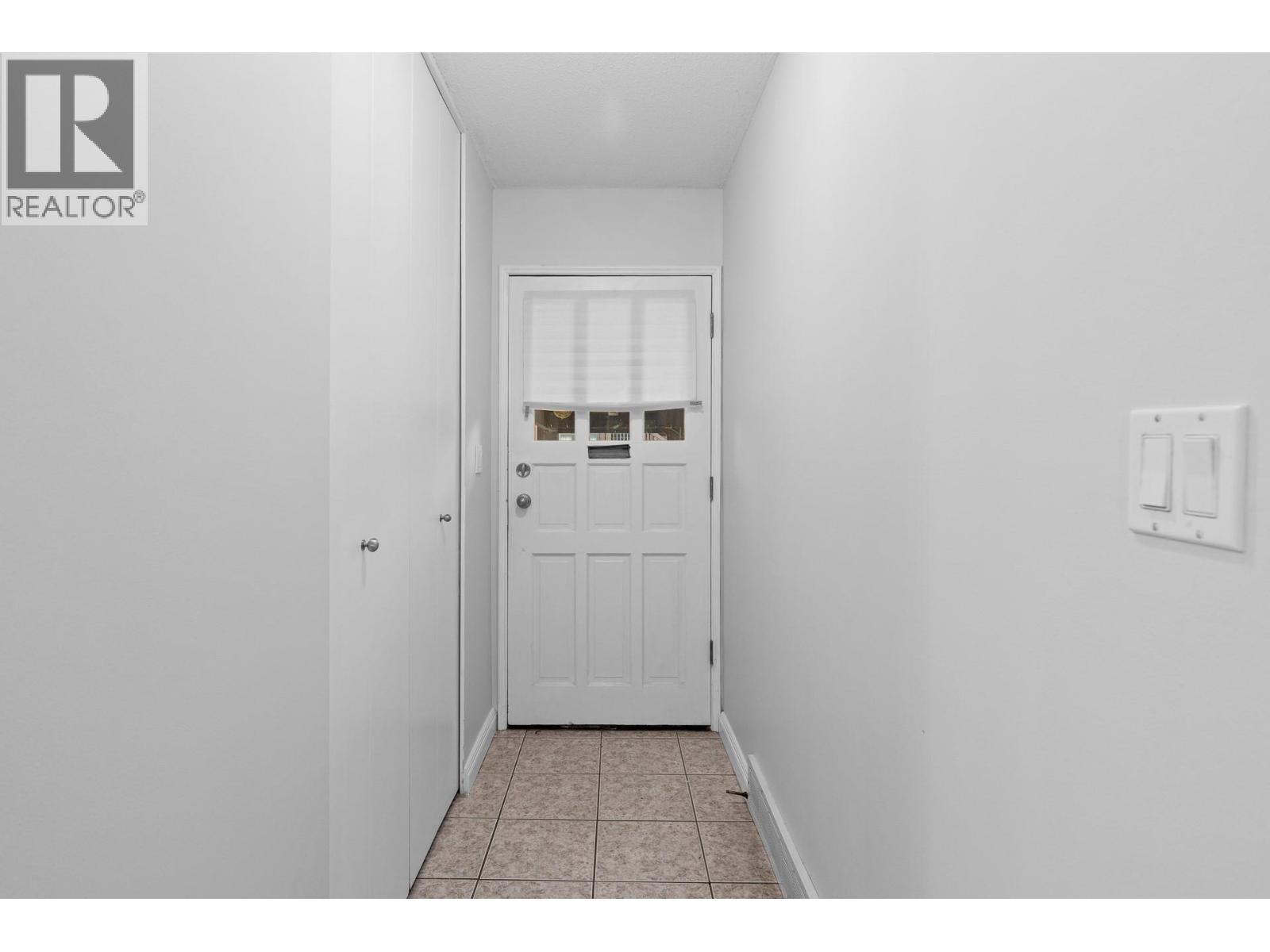 1660 Ufton Court Unit# 103, Kelowna, British Columbia  V1Y 8G7 - Photo 1 - 10400001