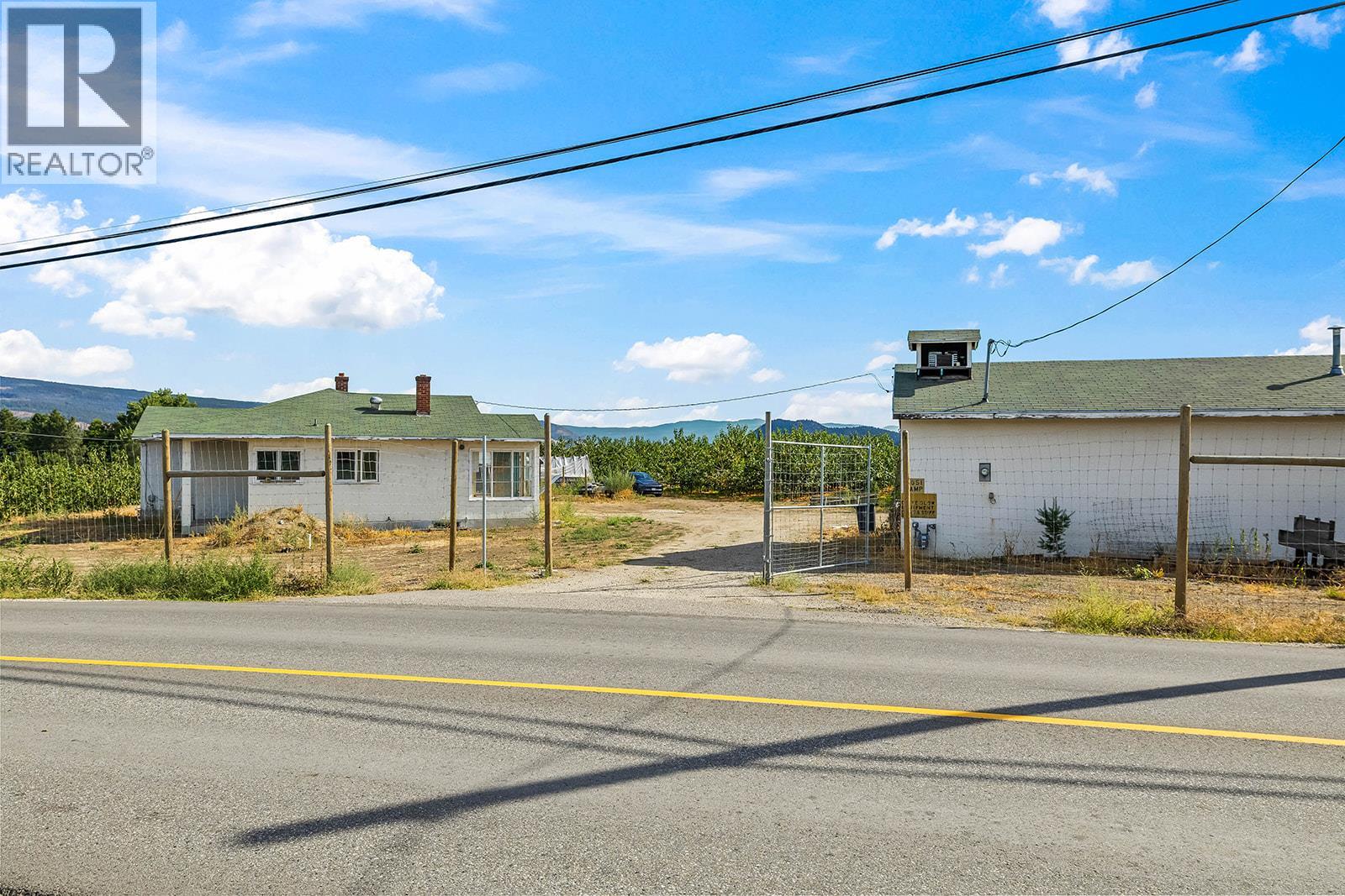 2651 Camp Road, Lake Country, British Columbia  V4V 1K4 - Photo 2 - 10400086
