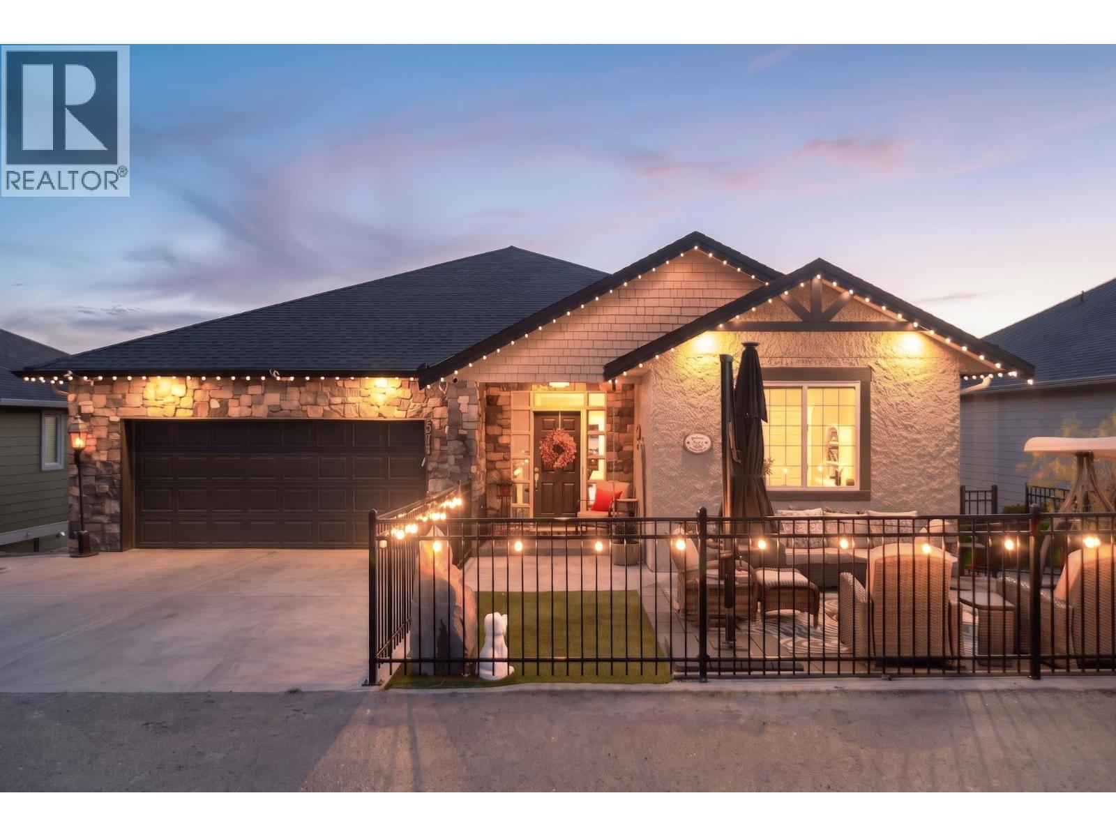 871 Kuipers Crescent, Kelowna, British Columbia  V1W 5B1 - Photo 2 - 10400074