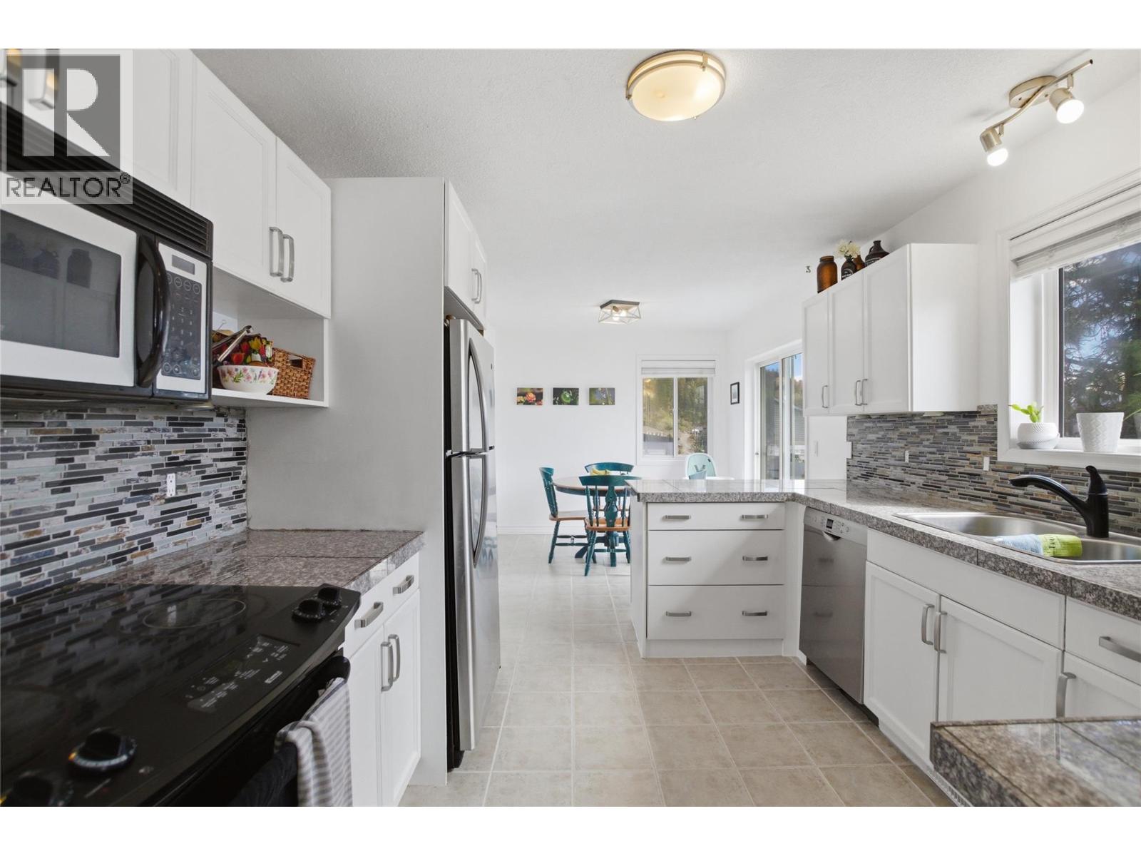 5245 Sutherland Road, Peachland, British Columbia  V0H 1X2 - Photo 22 - 10400104