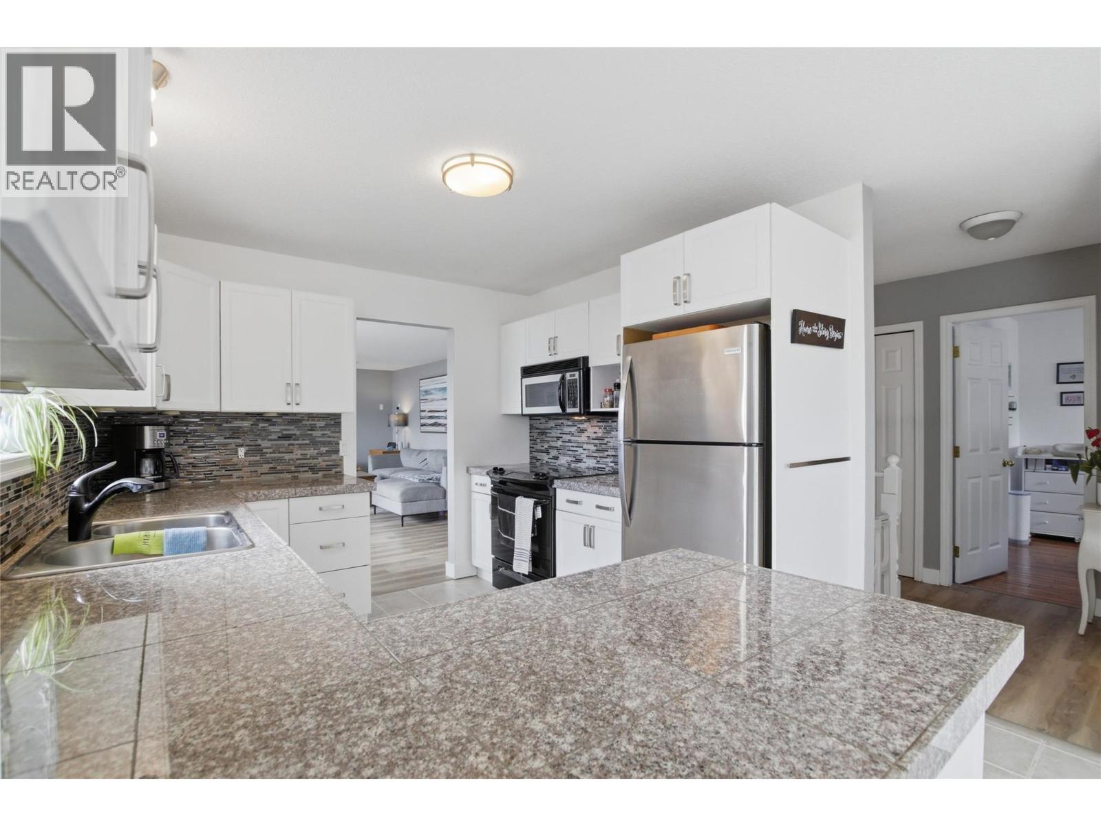 5245 Sutherland Road, Peachland, British Columbia  V0H 1X2 - Photo 23 - 10400104