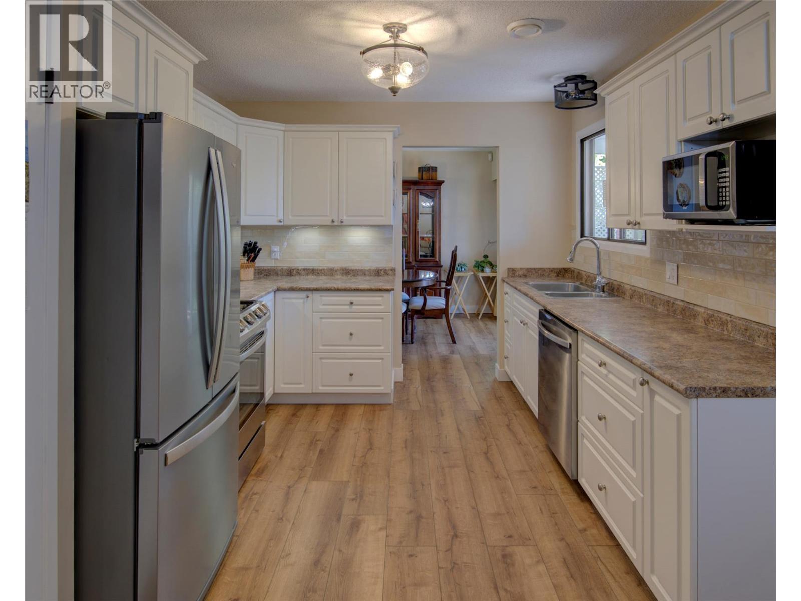 5894 Dedecker West Road, Vernon, British Columbia  V1B 3P9 - Photo 17 - 10399761