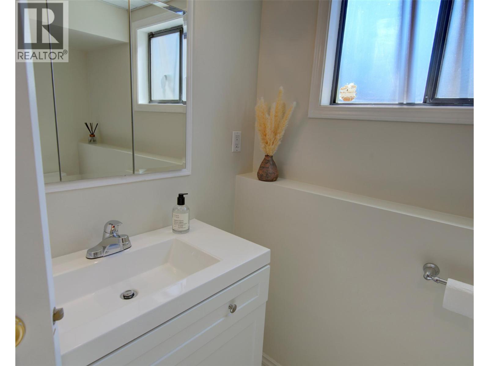 5894 Dedecker West Road, Vernon, British Columbia  V1B 3P9 - Photo 38 - 10399761