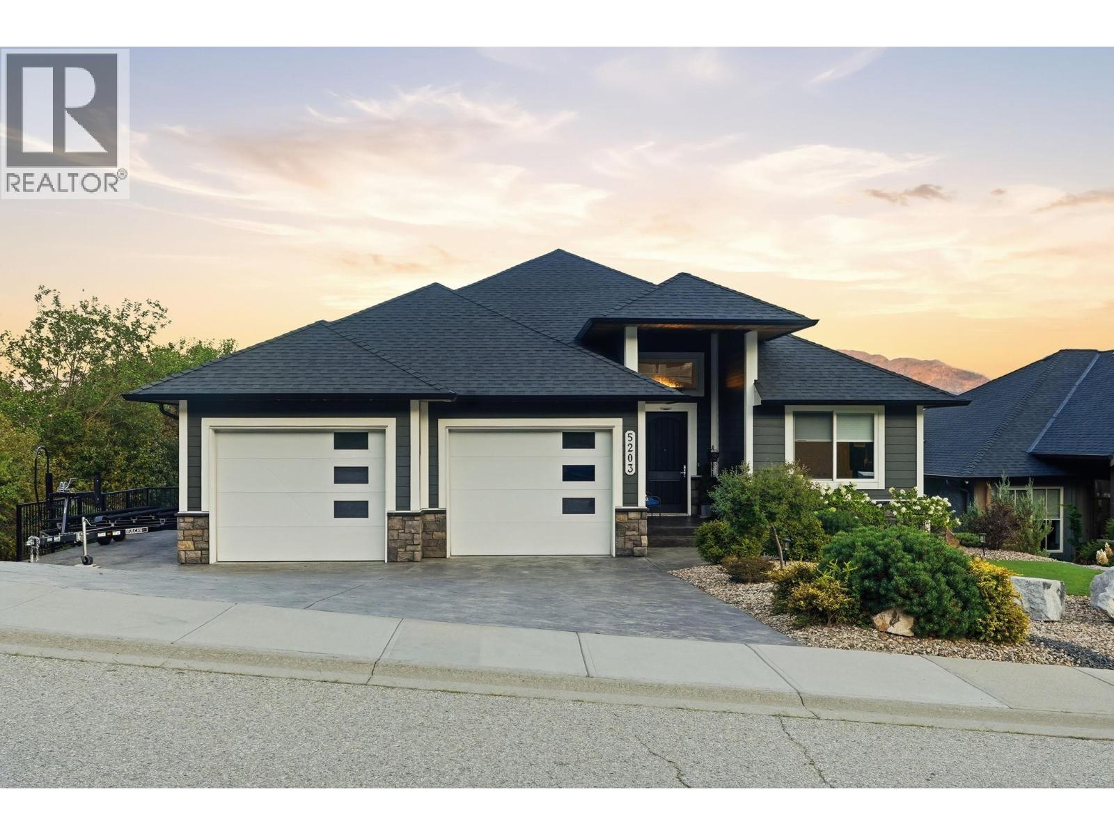 5203 Clarence Road, Peachland, British Columbia  V0H 1X2 - Photo 2 - 10400134