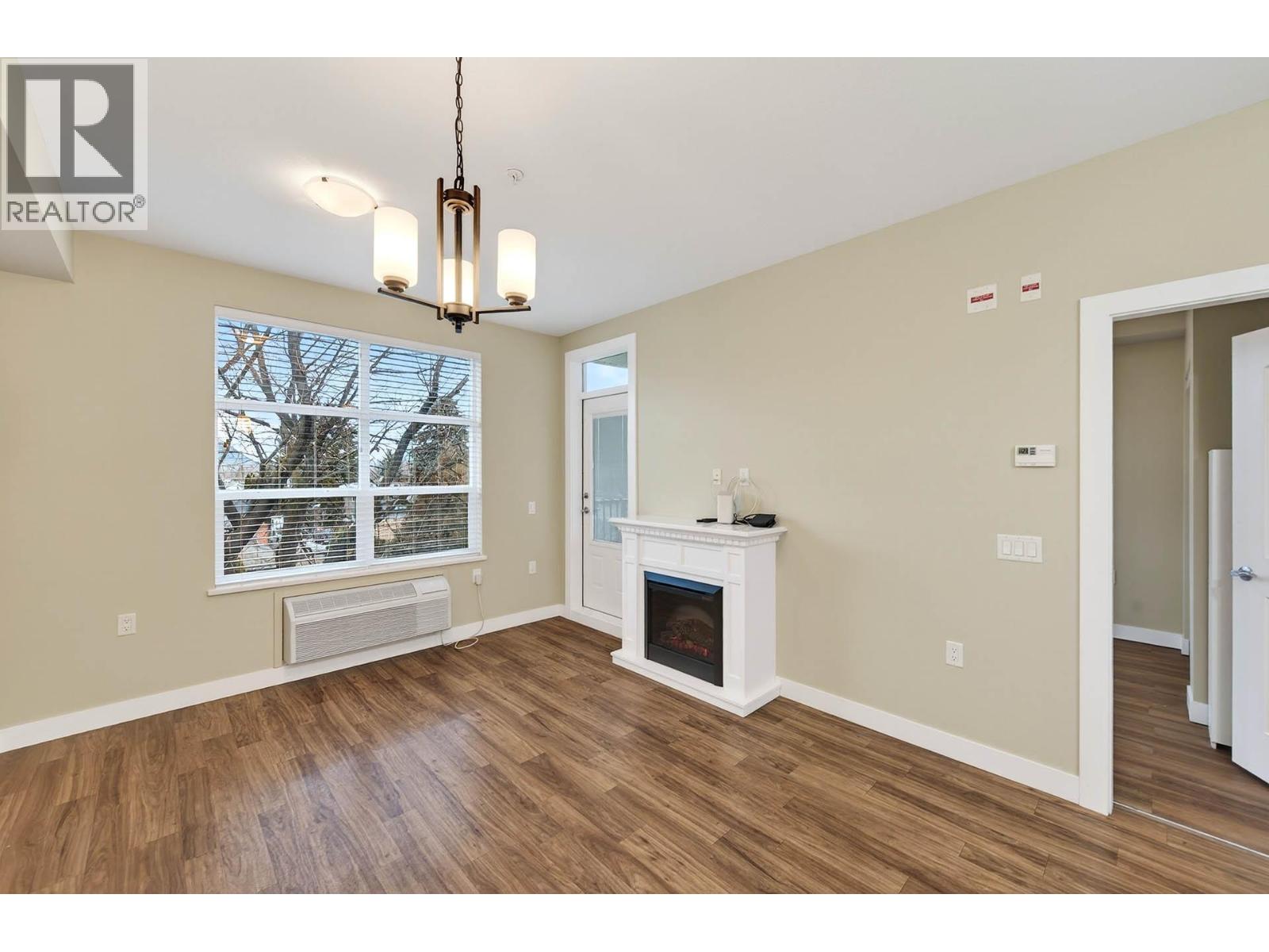 755 Mayfair Street Unit# 300, Kamloops, British Columbia  V2B 5L7 - Photo 8 - 10400145