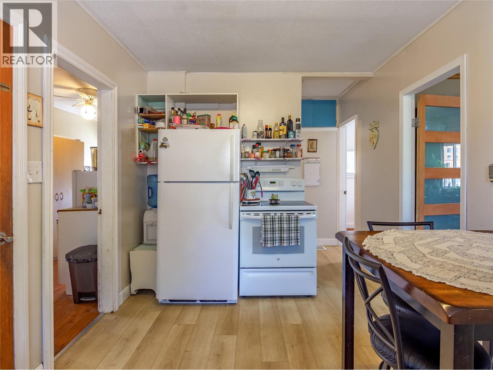662 Ellis Street, Penticton, British Columbia  V2A 4M6 - Photo 6 - 10399732