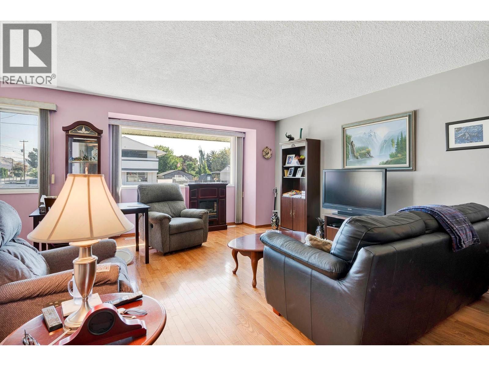 1088 Windbreak Street, Kamloops, British Columbia  V2B 5P9 - Photo 7 - 10399893