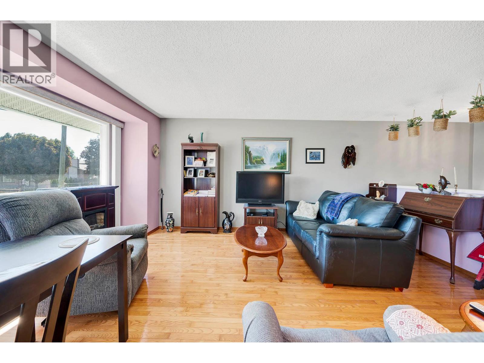 1088 Windbreak Street, Kamloops, British Columbia  V2B 5P9 - Photo 8 - 10399893