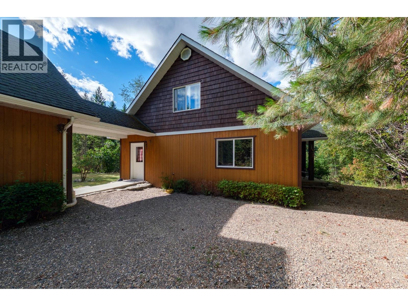 1249 Creighton Valley Road, Lumby, British Columbia  V0E 2G1 - Photo 1 - 10400014
