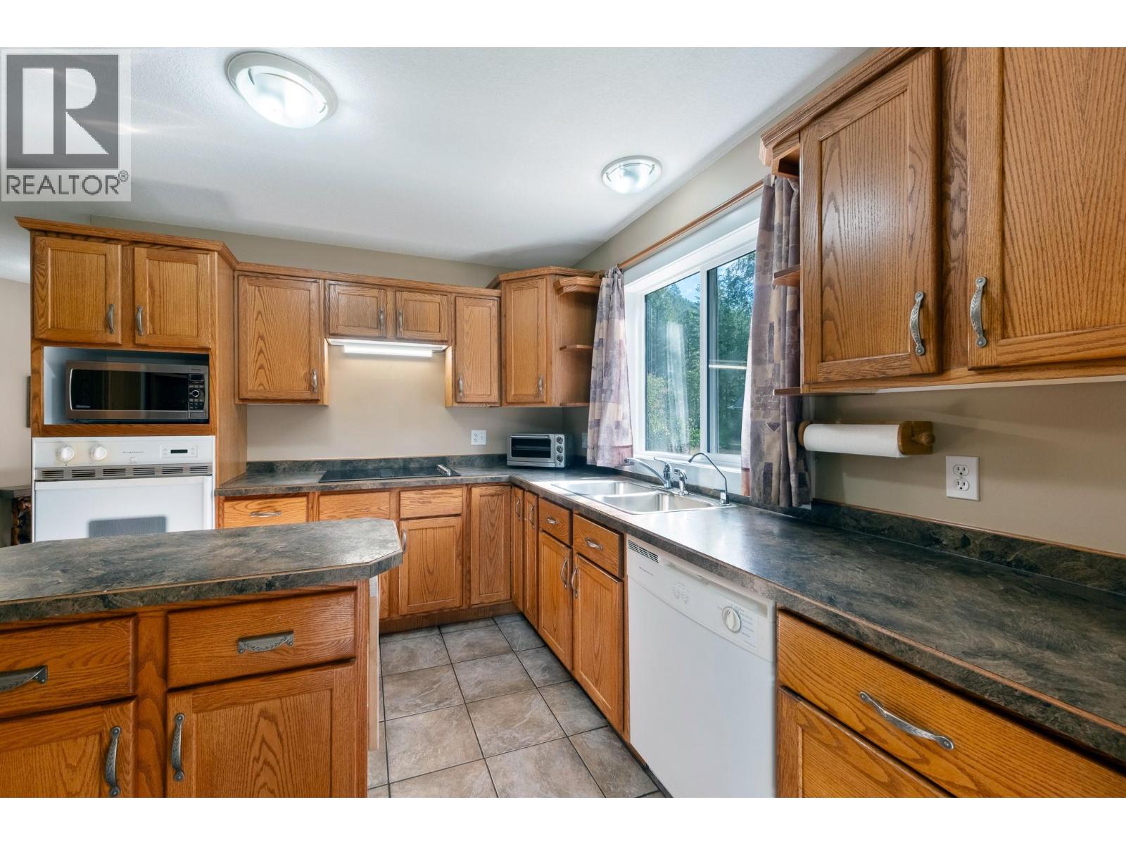 1249 Creighton Valley Road, Lumby, British Columbia  V0E 2G1 - Photo 17 - 10400014