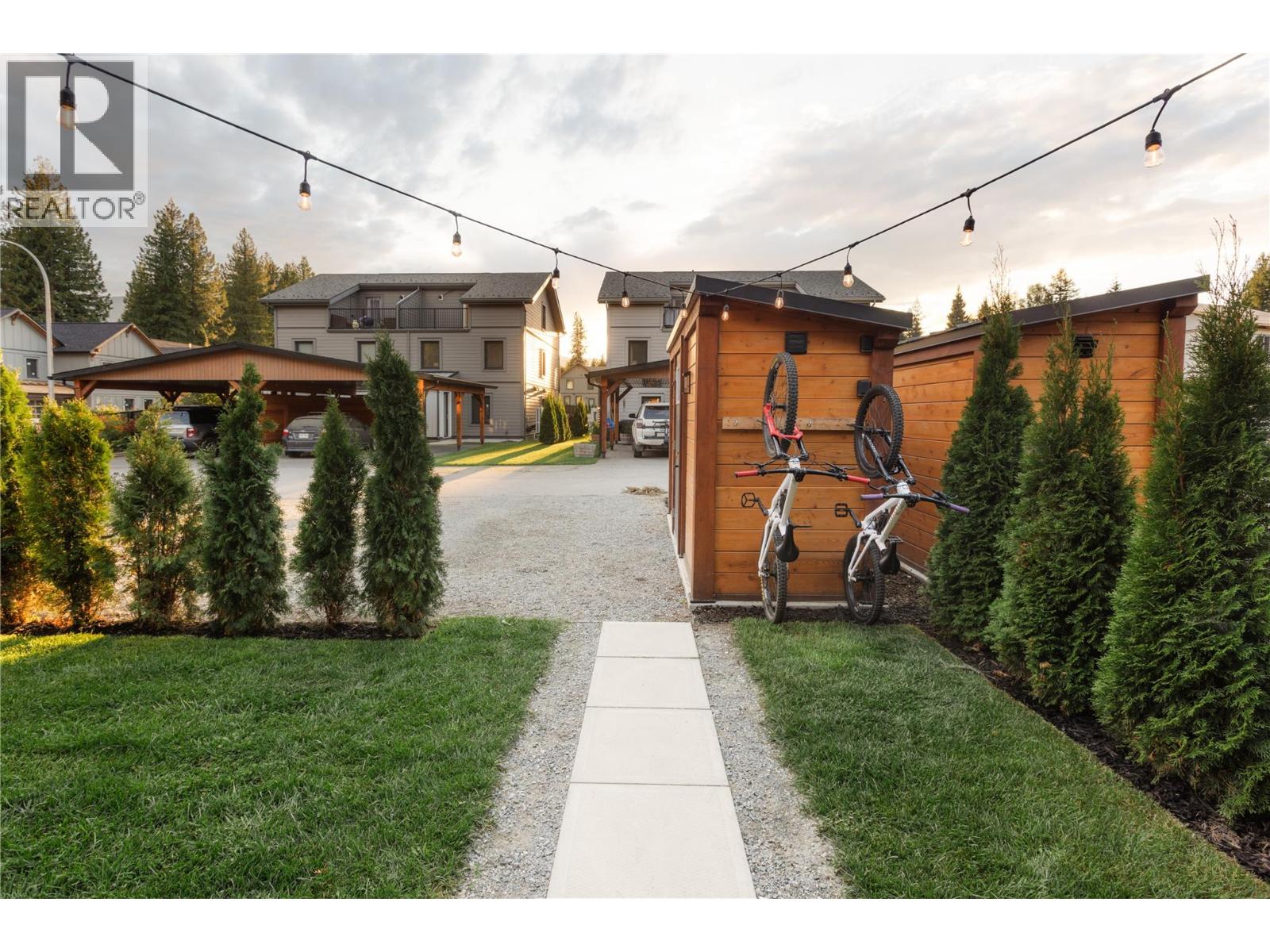 1037 Keystone Crescent, Revelstoke, British Columbia  V0E 2S1 - Photo 6 - 10398685