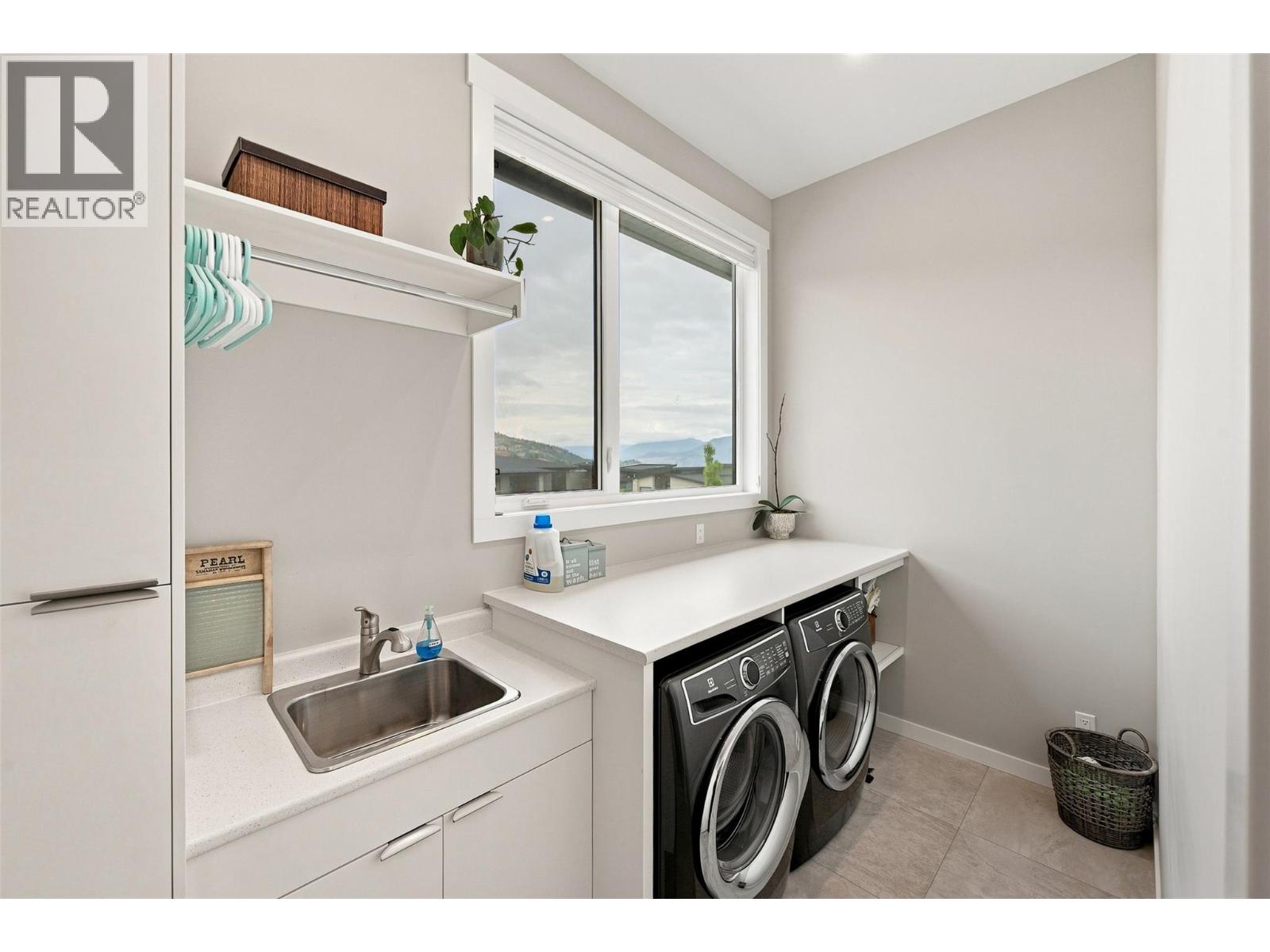 1033 Antler Drive, Penticton, British Columbia  V2A 0C8 - Photo 63 - 10400179