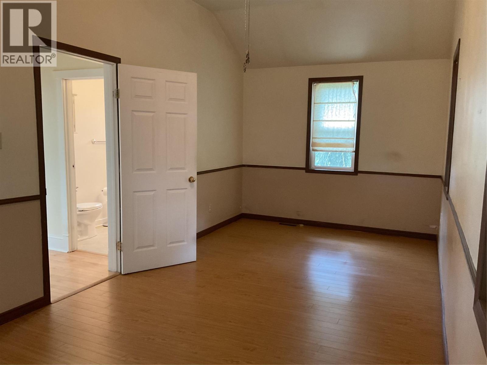 4213 Casino Road, Trail, British Columbia  V1R 4X3 - Photo 10 - 10400068
