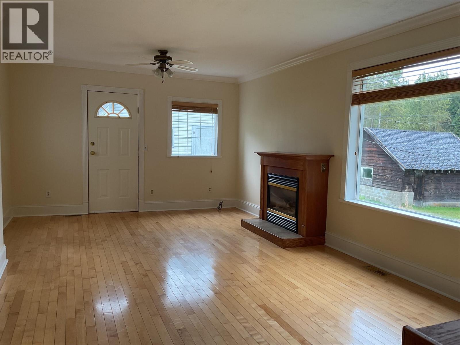 4213 Casino Road, Trail, British Columbia  V1R 4X3 - Photo 3 - 10400068