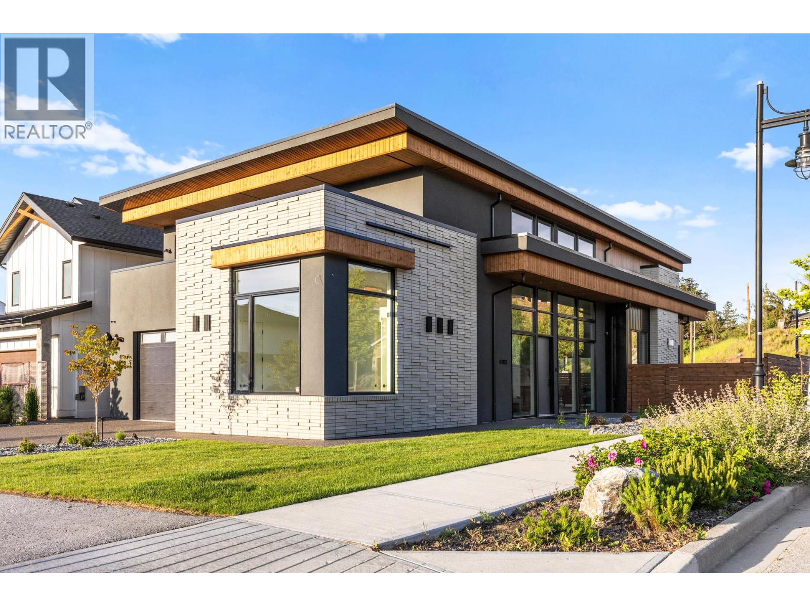 4983 Bucktail Lane, Kelowna, British Columbia  V1W 5L3 - Photo 5 - 10400042