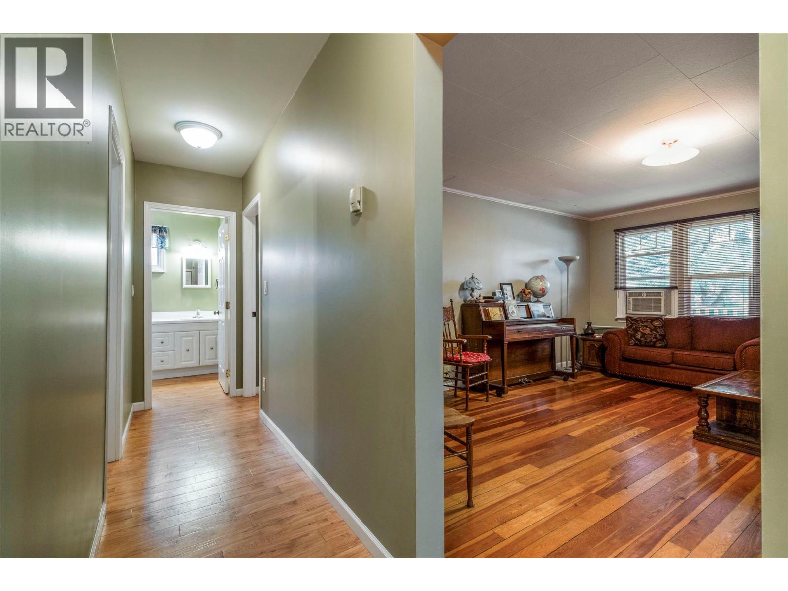 2970 30 Street Ne, Salmon Arm, British Columbia  V1E 3G7 - Photo 14 - 10399739