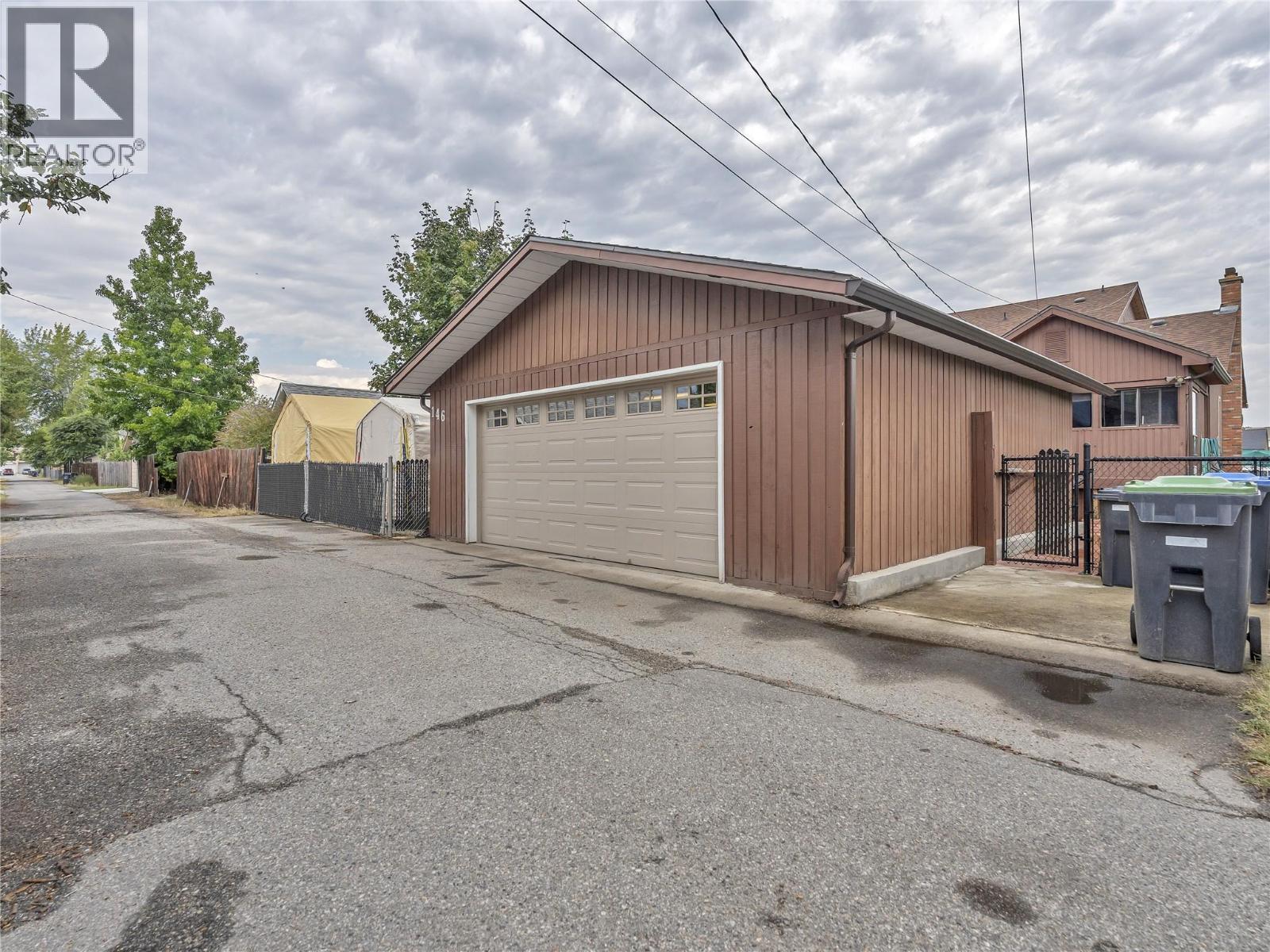 146 Yorkton Avenue, Penticton, British Columbia  V2A 3V2 - Photo 35 - 10400052