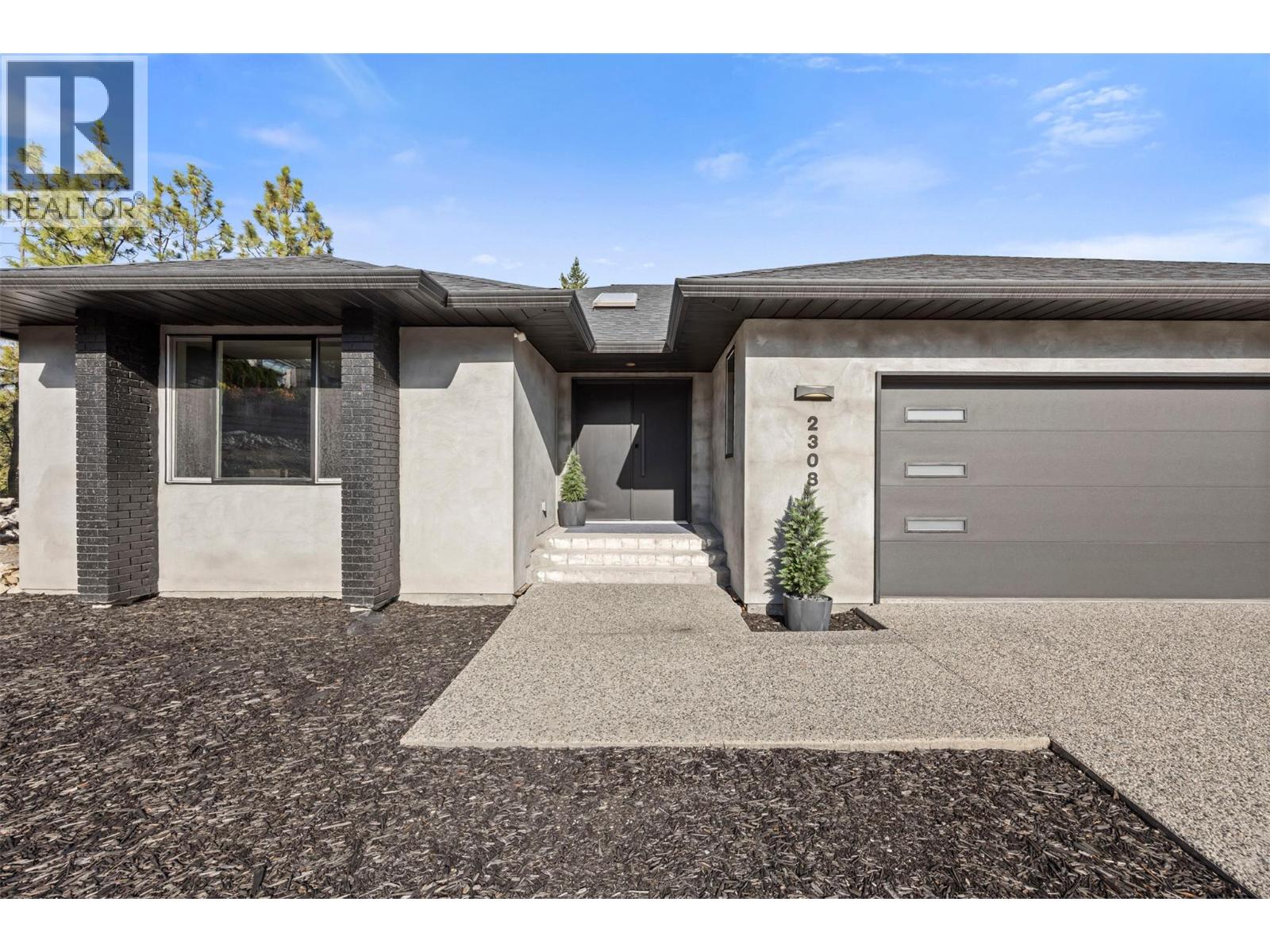 2308 Lillooet Crescent, Kelowna, British Columbia  V1V 1T1 - Photo 3 - 10399935
