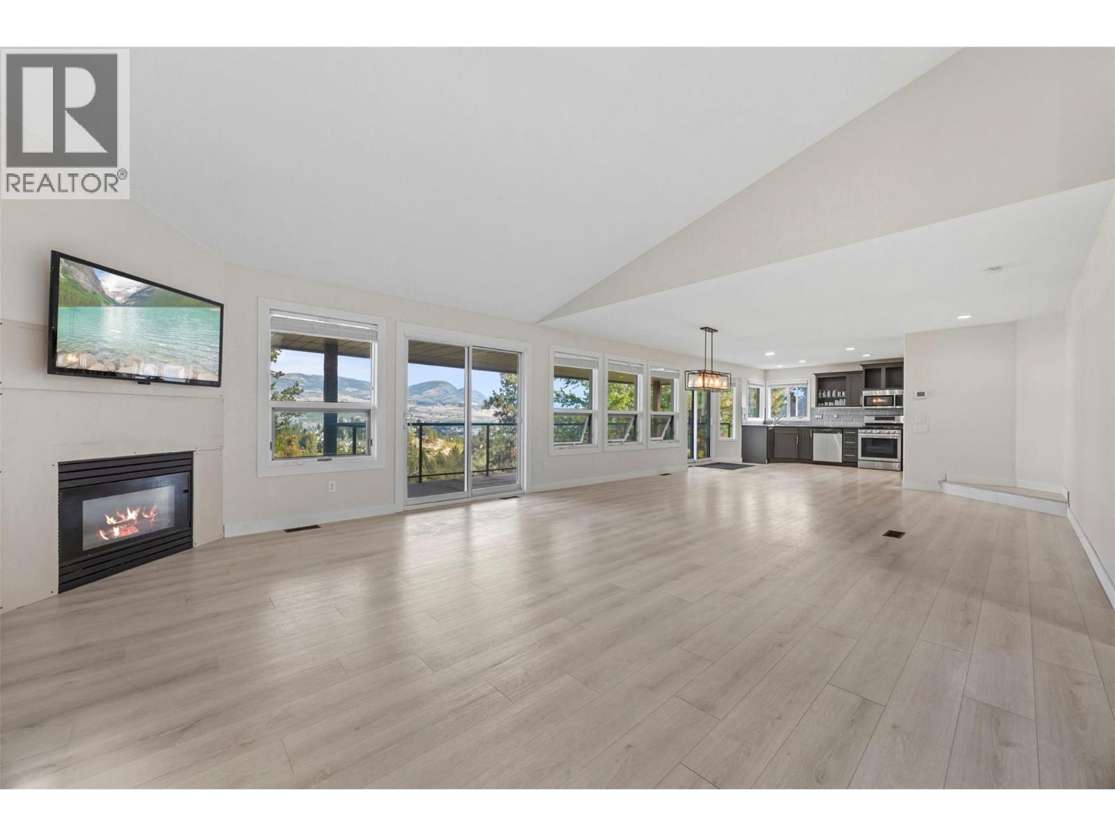 2308 Lillooet Crescent, Kelowna, British Columbia  V1V 1T1 - Photo 5 - 10399935