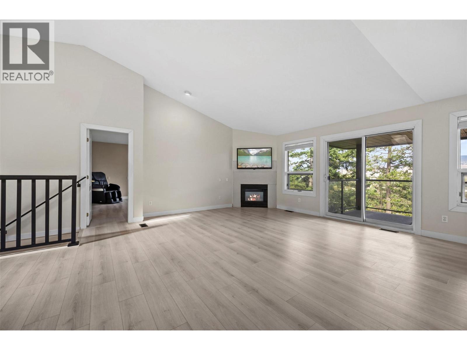 2308 Lillooet Crescent, Kelowna, British Columbia  V1V 1T1 - Photo 6 - 10399935